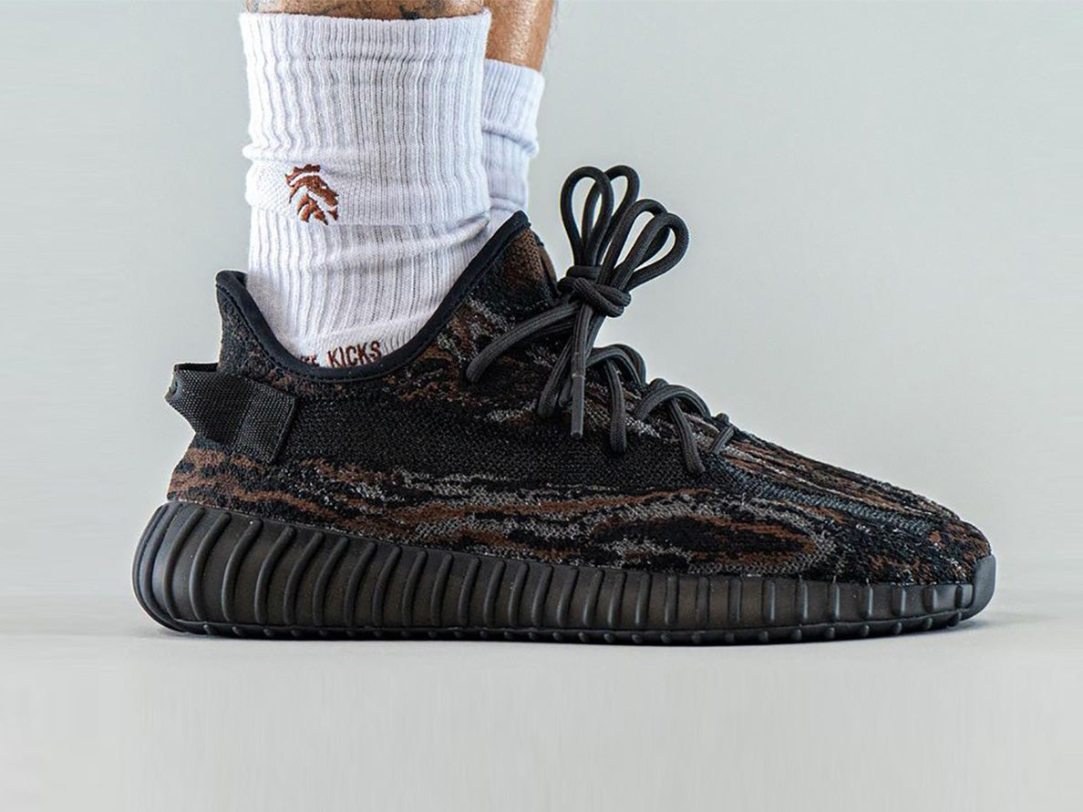 Adidas Yeezy 350 v2 Onyx On Feet Review 