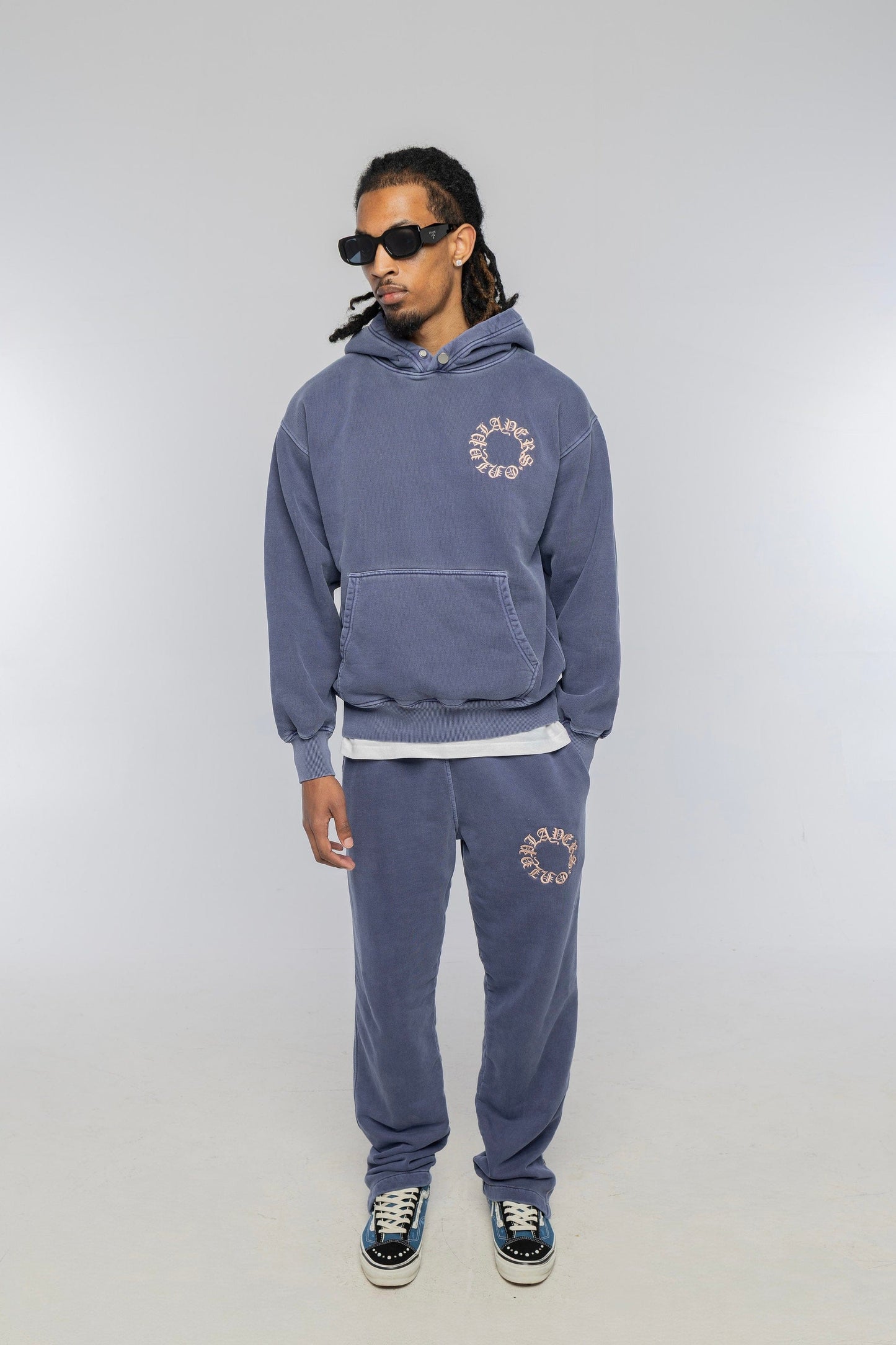 PLAYERS ONLY WASHED NAVY EMBROIDERED SWEATPANTS - Kick Game