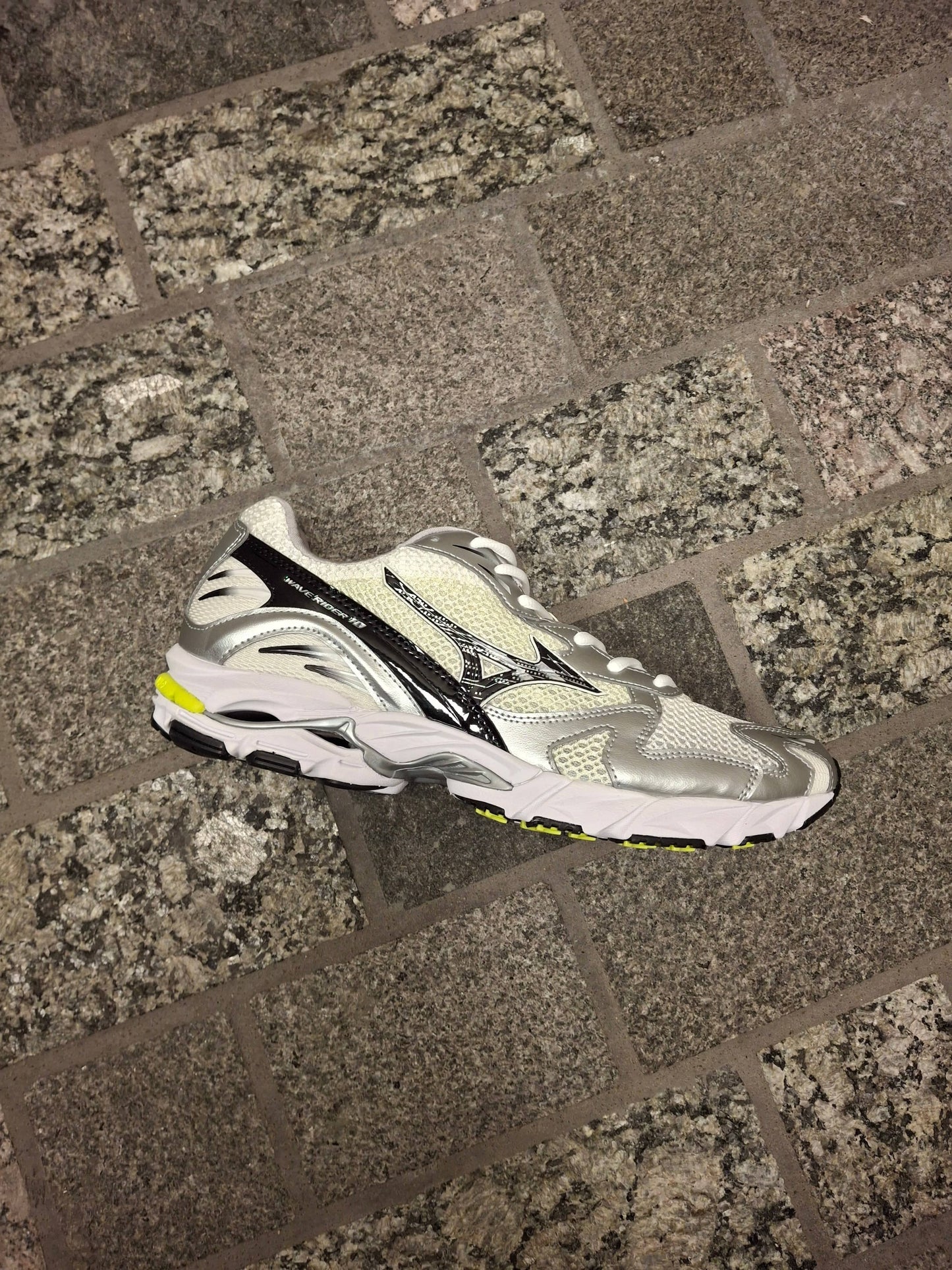 Mizuno Wave Rider 10 Sport 'Snow White Black Sylvan Green' - Kick Game