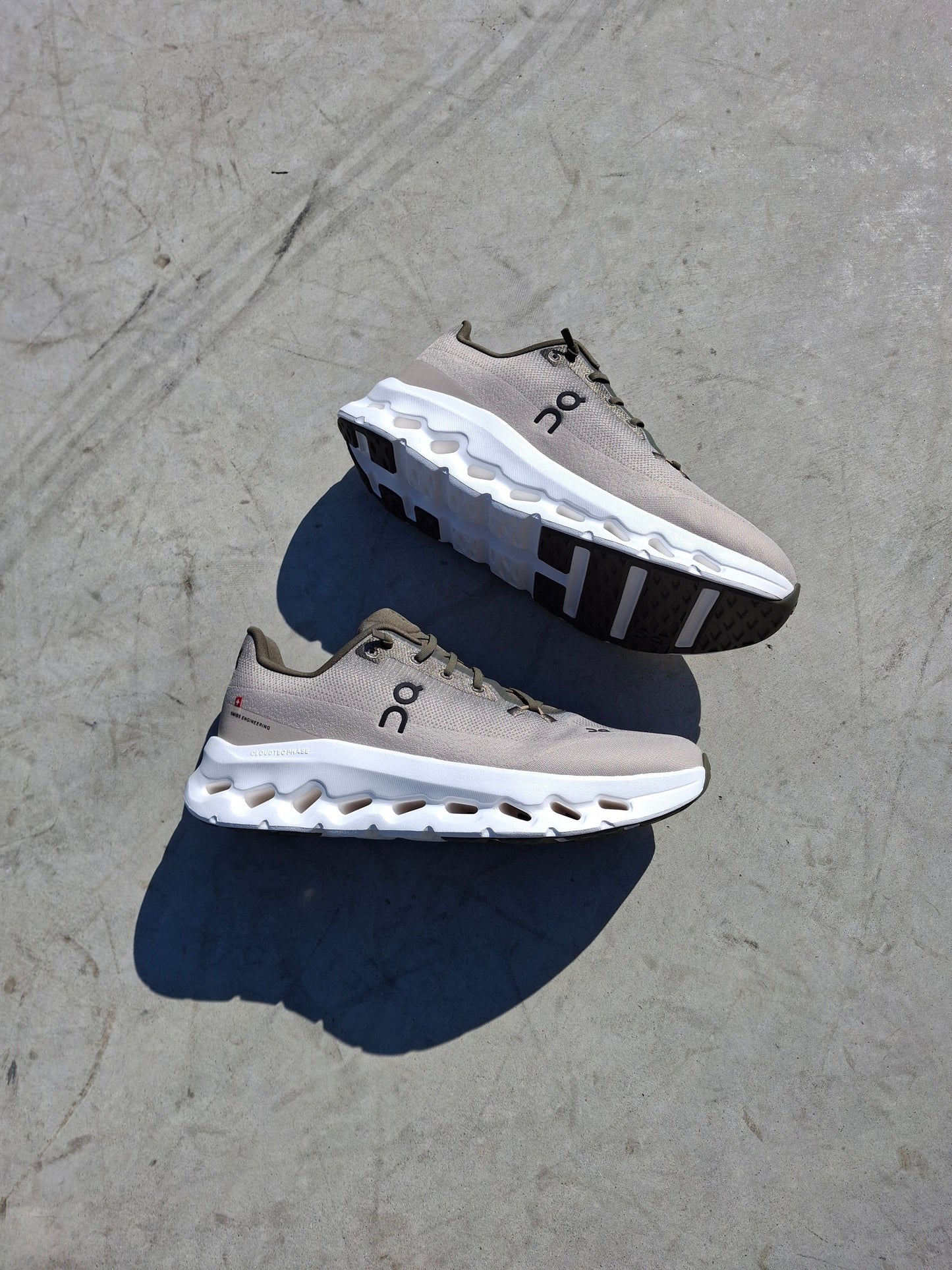 On Cloudtilt 1 'Olive Desert' - Kick Game