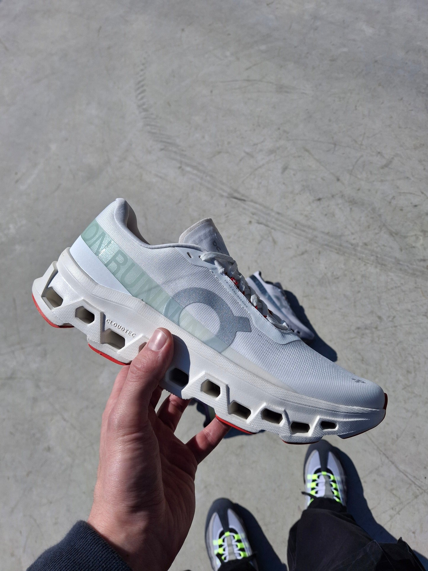 On Cloudmonster 1 'Ivory Creek' - Kick Game