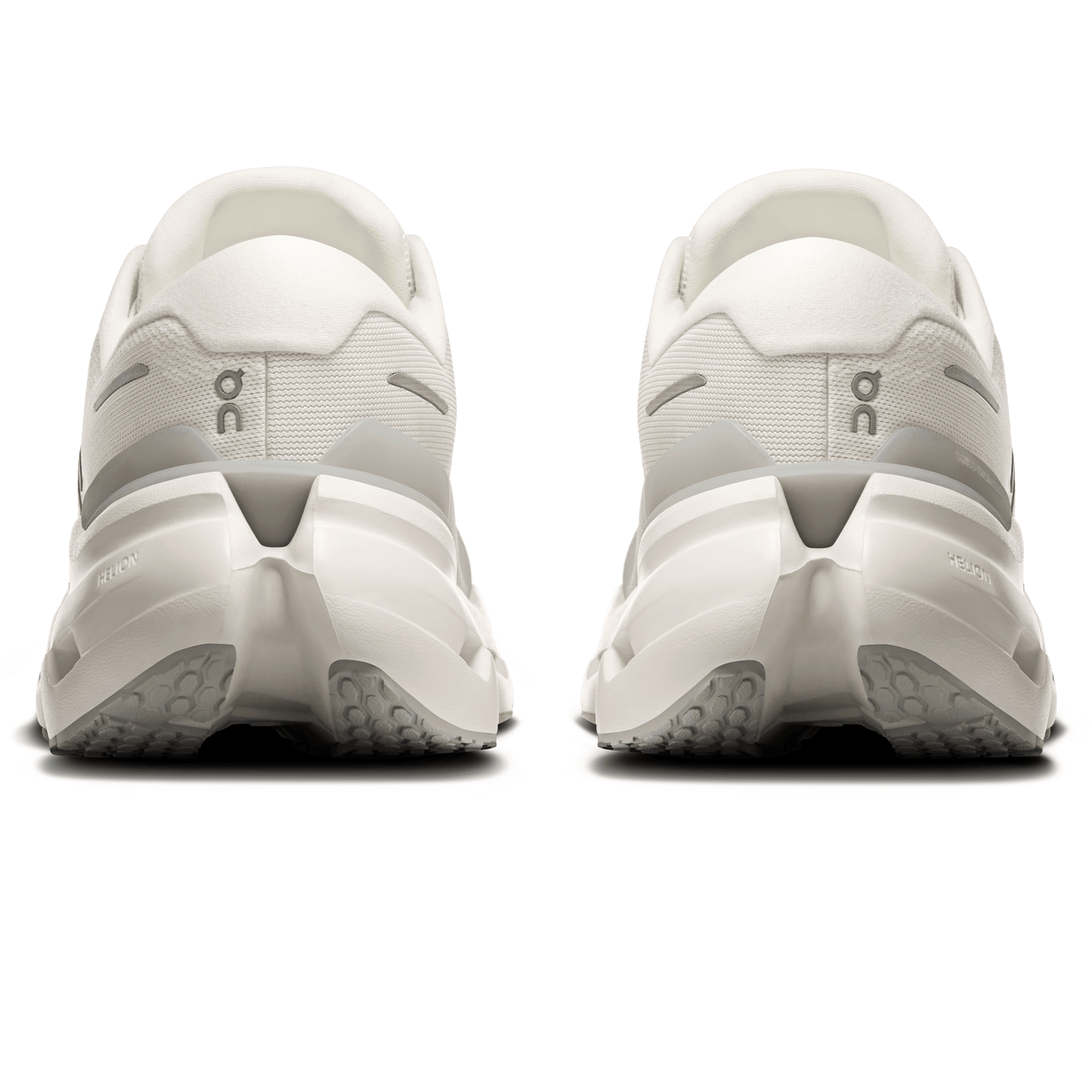 On Cloudrunner 3 'White Glacier' - Kick Game