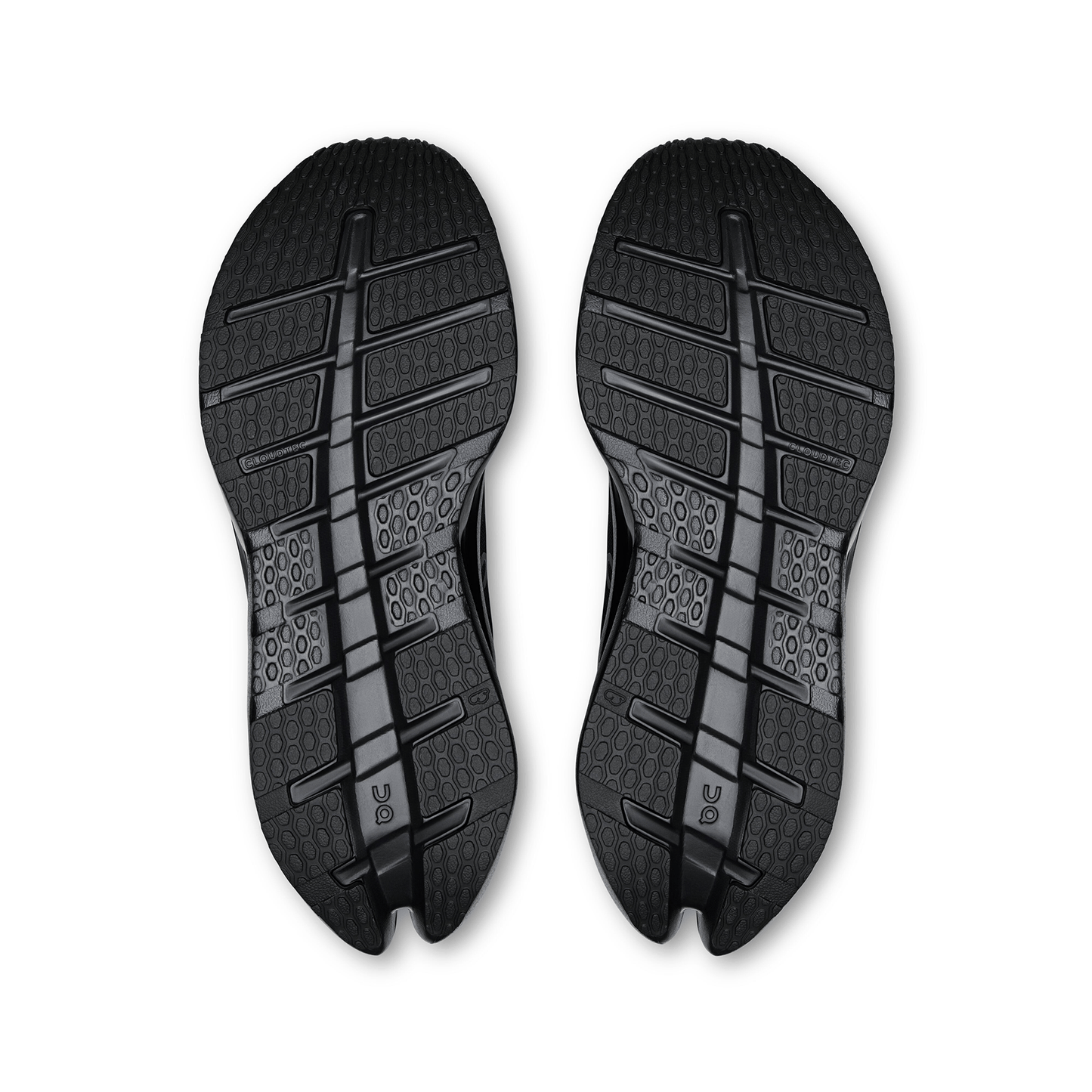 On Cloudrunner 3 'Black Black' - Kick Game