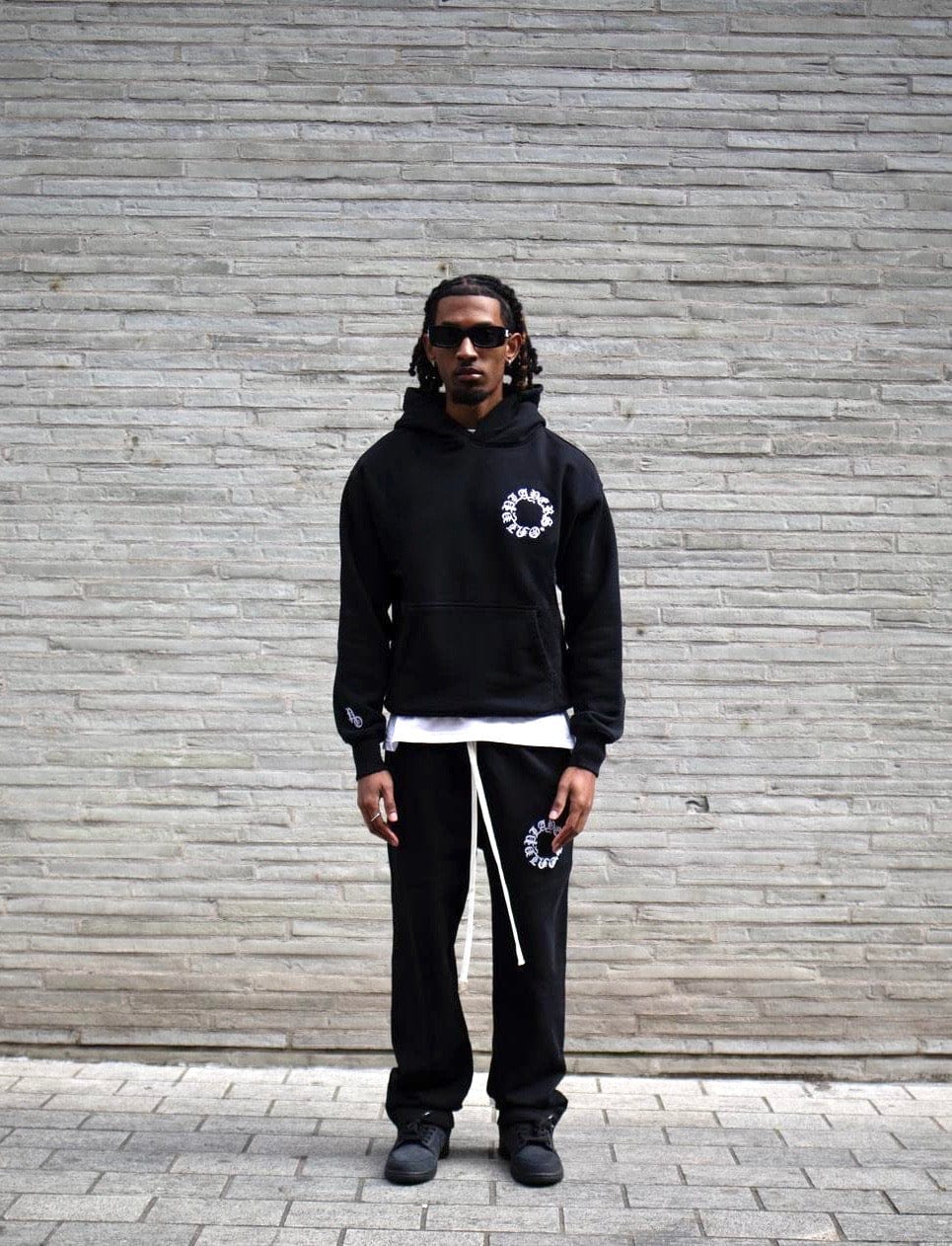 PLAYERS ONLY BLACK EMBROIDERED SWEATPANTS - Kick Game