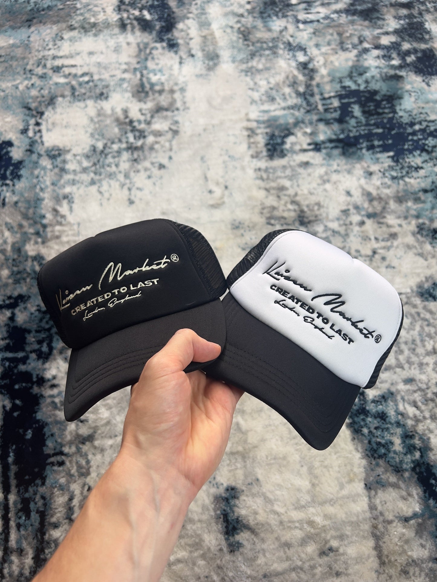 KAIZEN MARKET AUTOGRAPH TRUCKER HAT BLACK - Kick Game