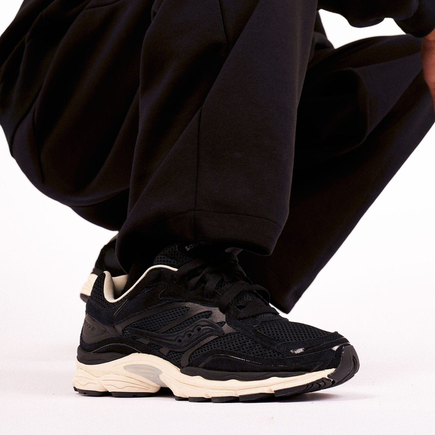 Saucony ProGrid Omni 9 Premium 'Black Cream' - Kick Game