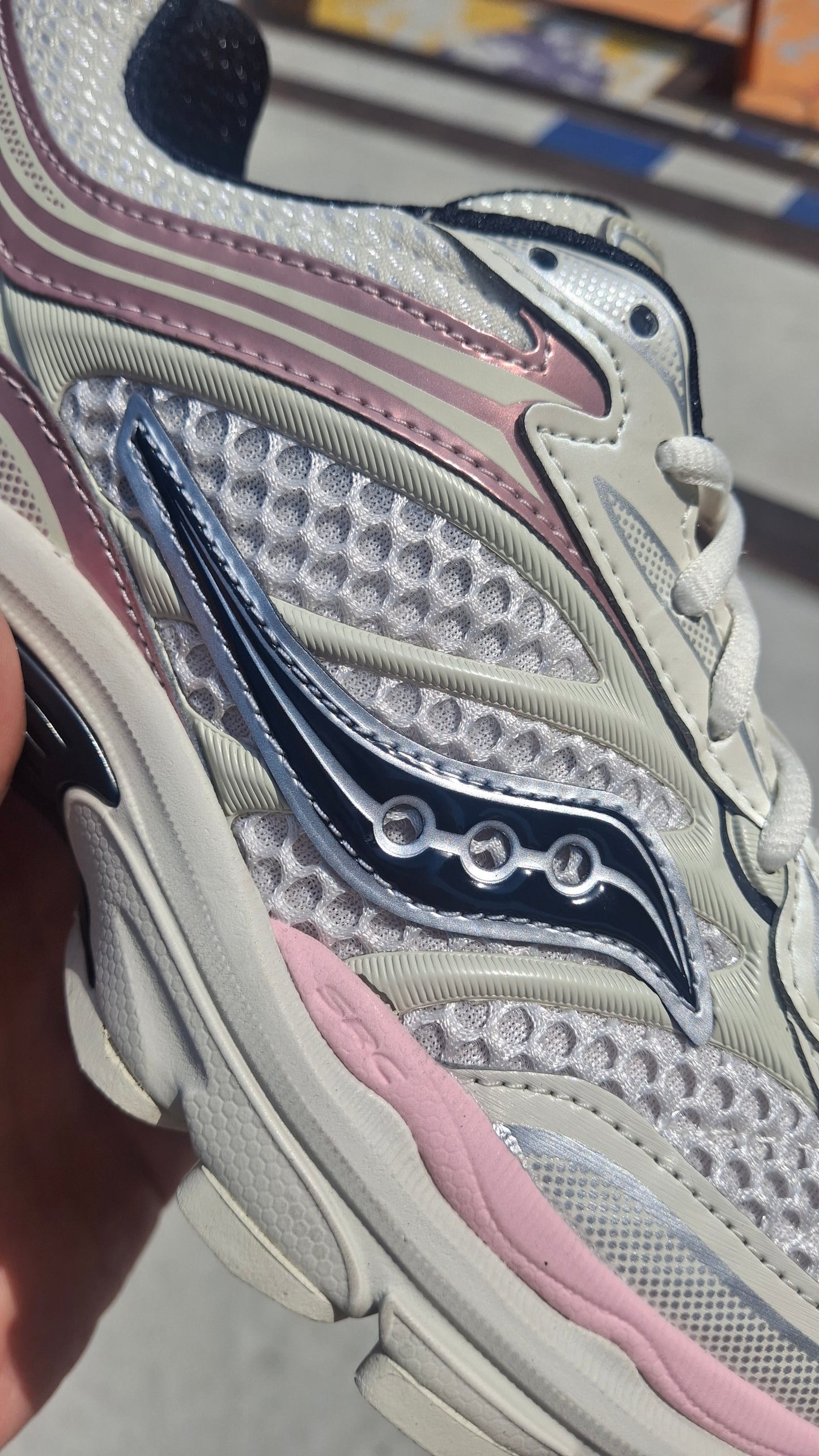 Saucony Progrid Omni 9 'Eggshell Touch' - Kick Game