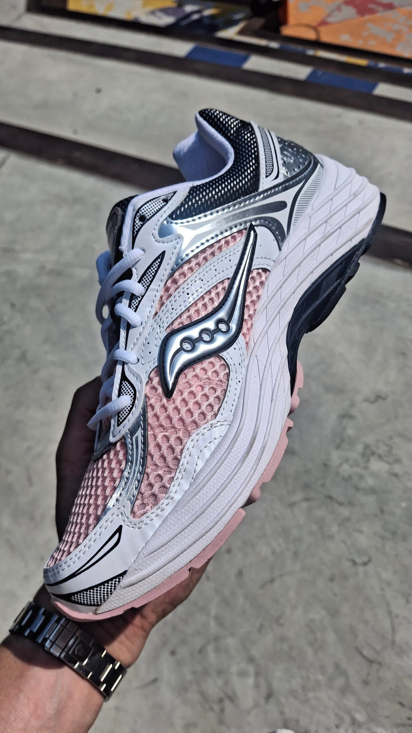 Saucony Progrid Omni 9 OG 'White Touch' - Kick Game