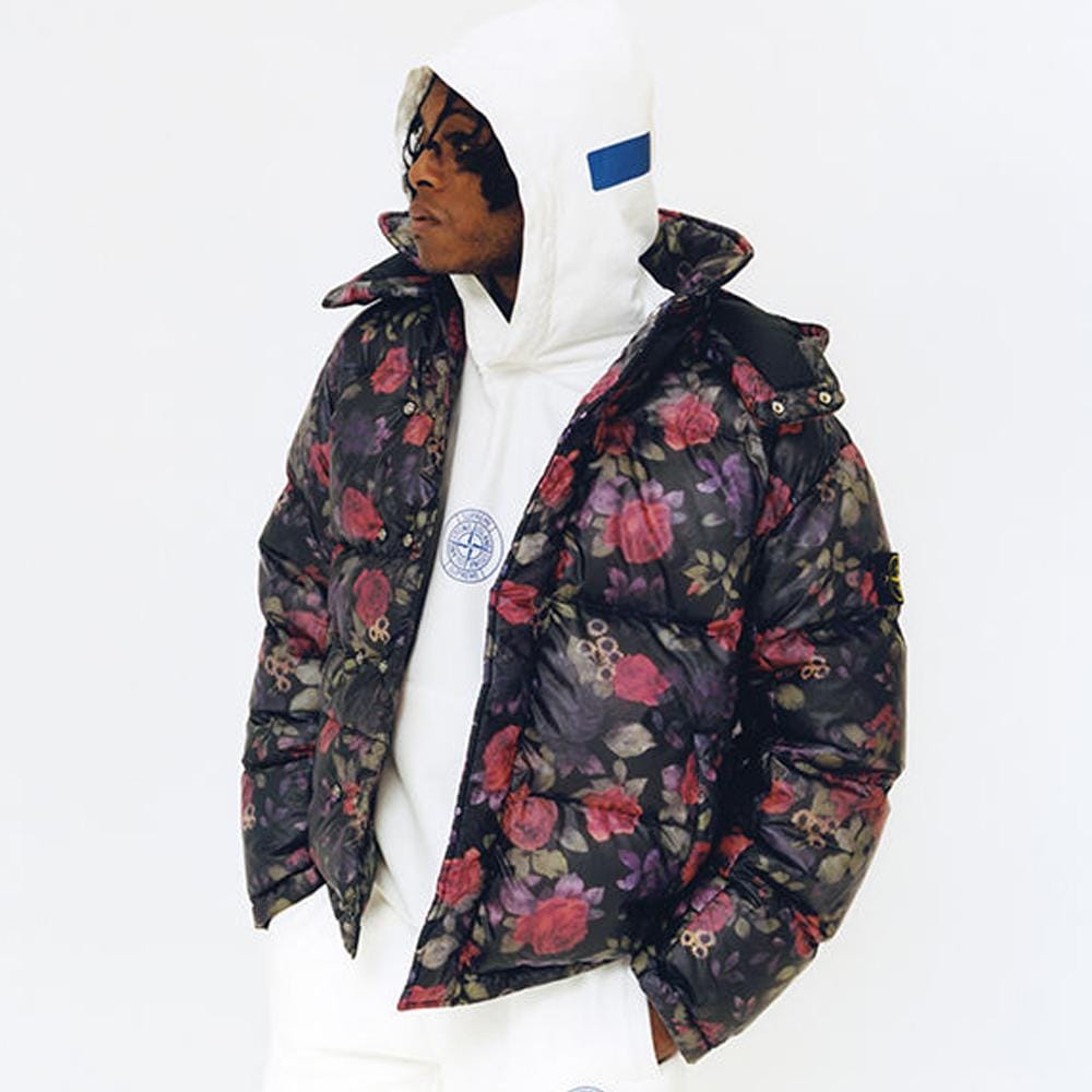 STONE ISLAND FOR SUPREME LAMY COVER Down Jacket in Black - Kick Game