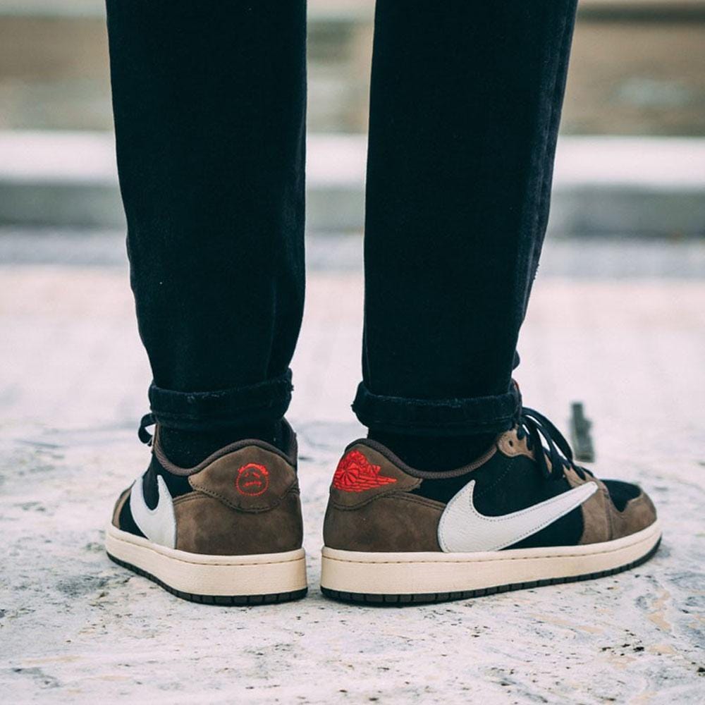Travis Scott x Air Jordan 1 Low Cactus Jack - Kick Game