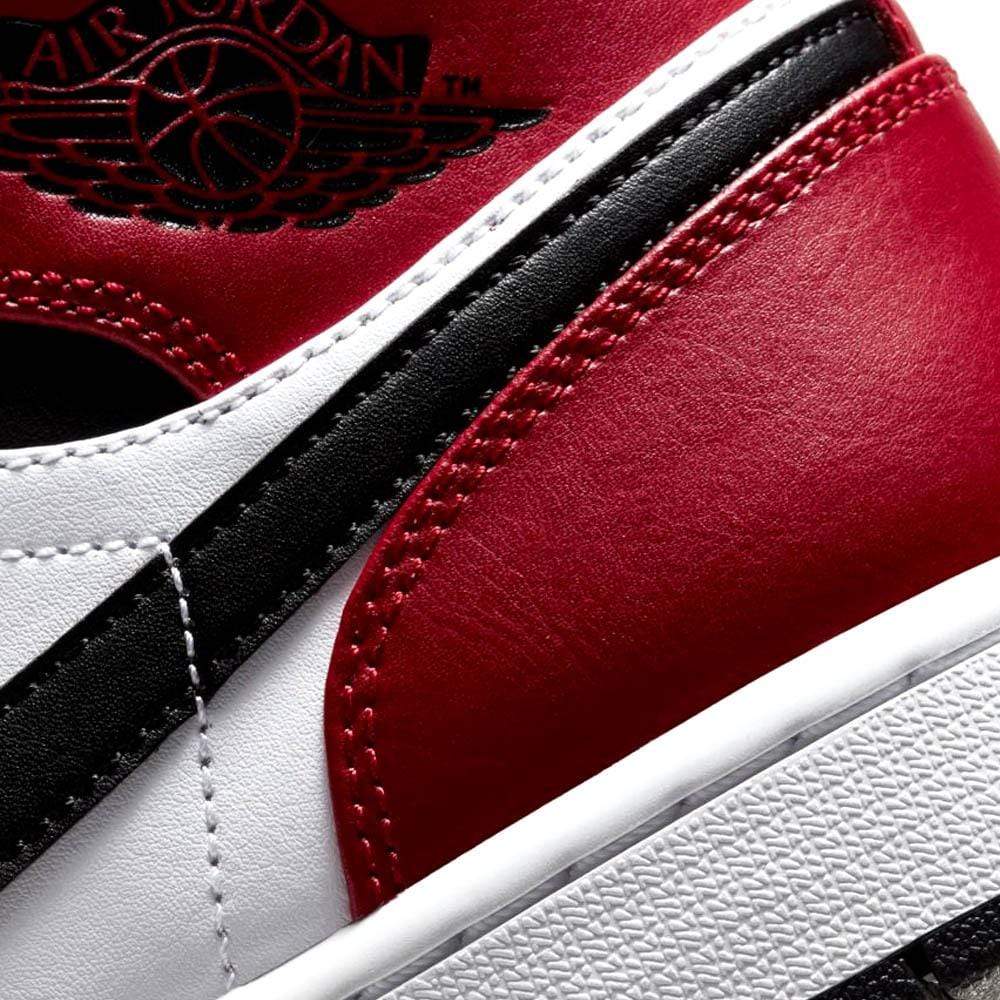 Air Jordan 1 Mid 'Chicago Black Toe' - Kick Game