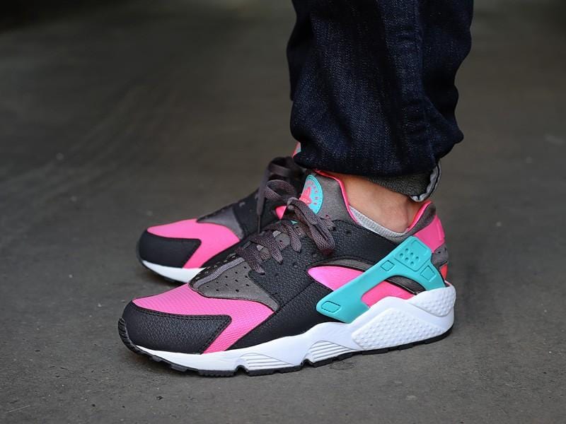 Nike Air Huarache Hyper Pink - Kick Game