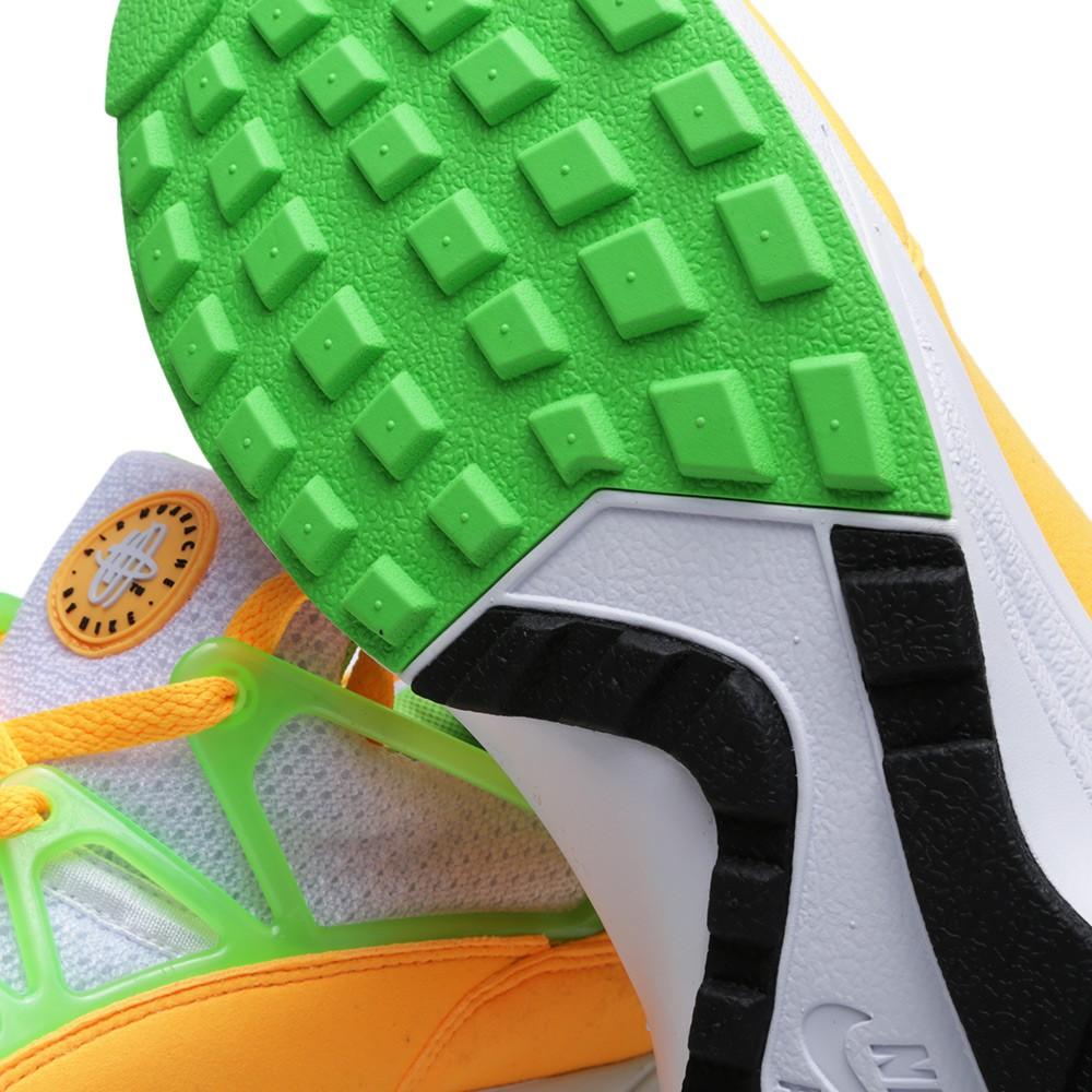 NIKE AIR HUARACHE LIGHT Atomic Mango & Action Green - Kick Game