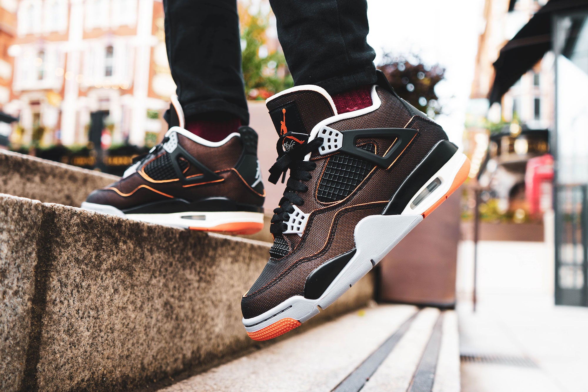 This Week's New Arrivals - Air Jordan 4 'Starfish', Air Jordan 1 'Chile' & Nike Dunk Low 'Black White'