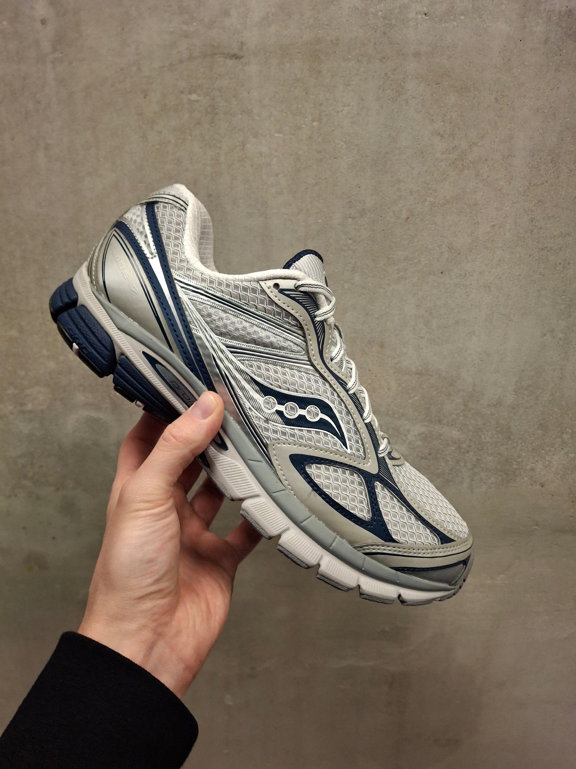 Saucony Progrid Guide 7 'Oyster Navy' - Kick Game