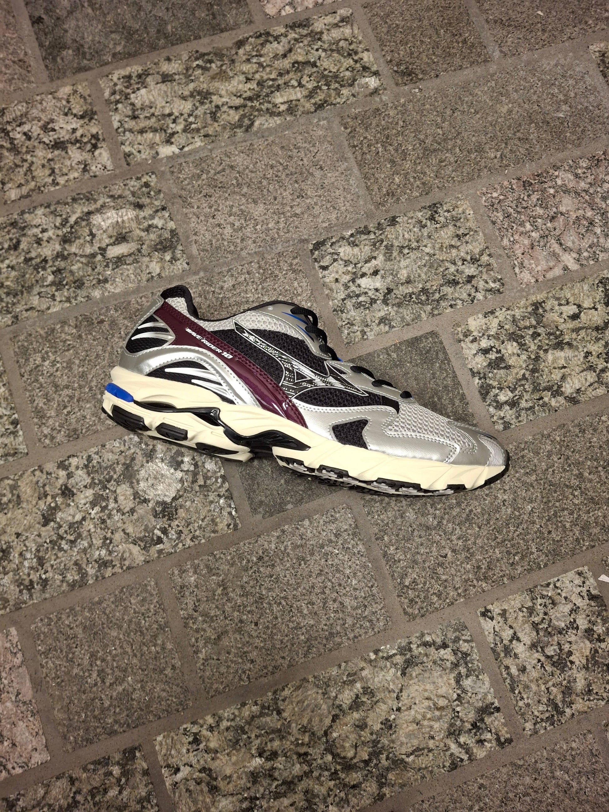 Mizuno Wave Rider 10 Sport 'Harbor Mist Black Fig' - Kick Game