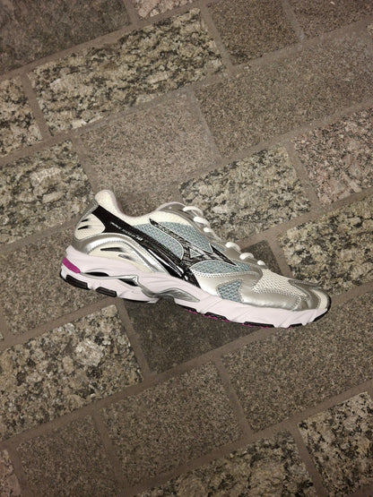 Mizuno Wave Rider 10 Sport 'Snow White Black Slate' - Kick Game