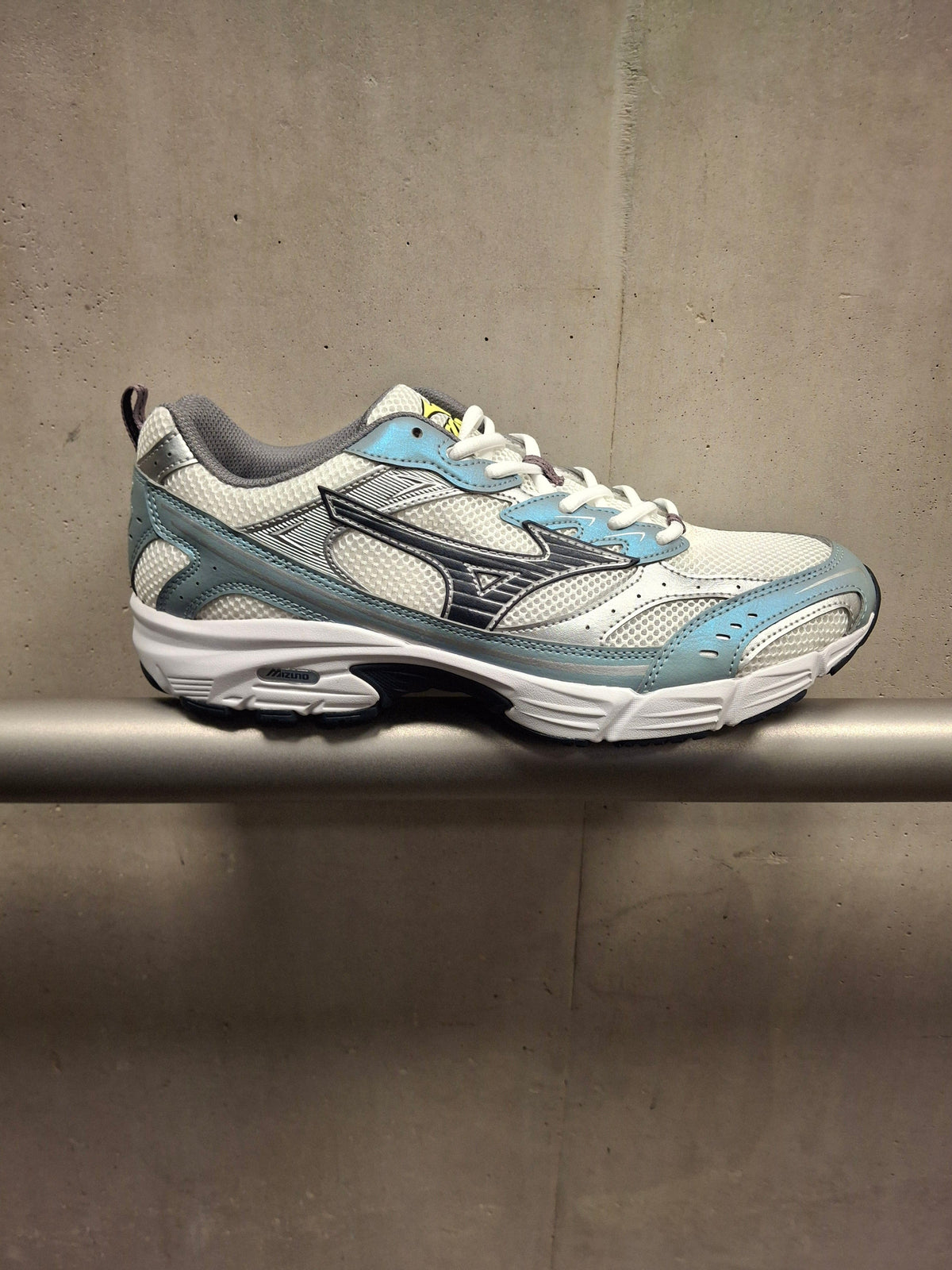 Mizuno MXR Sport 'Snow White Salute Slate' - Kick Game
