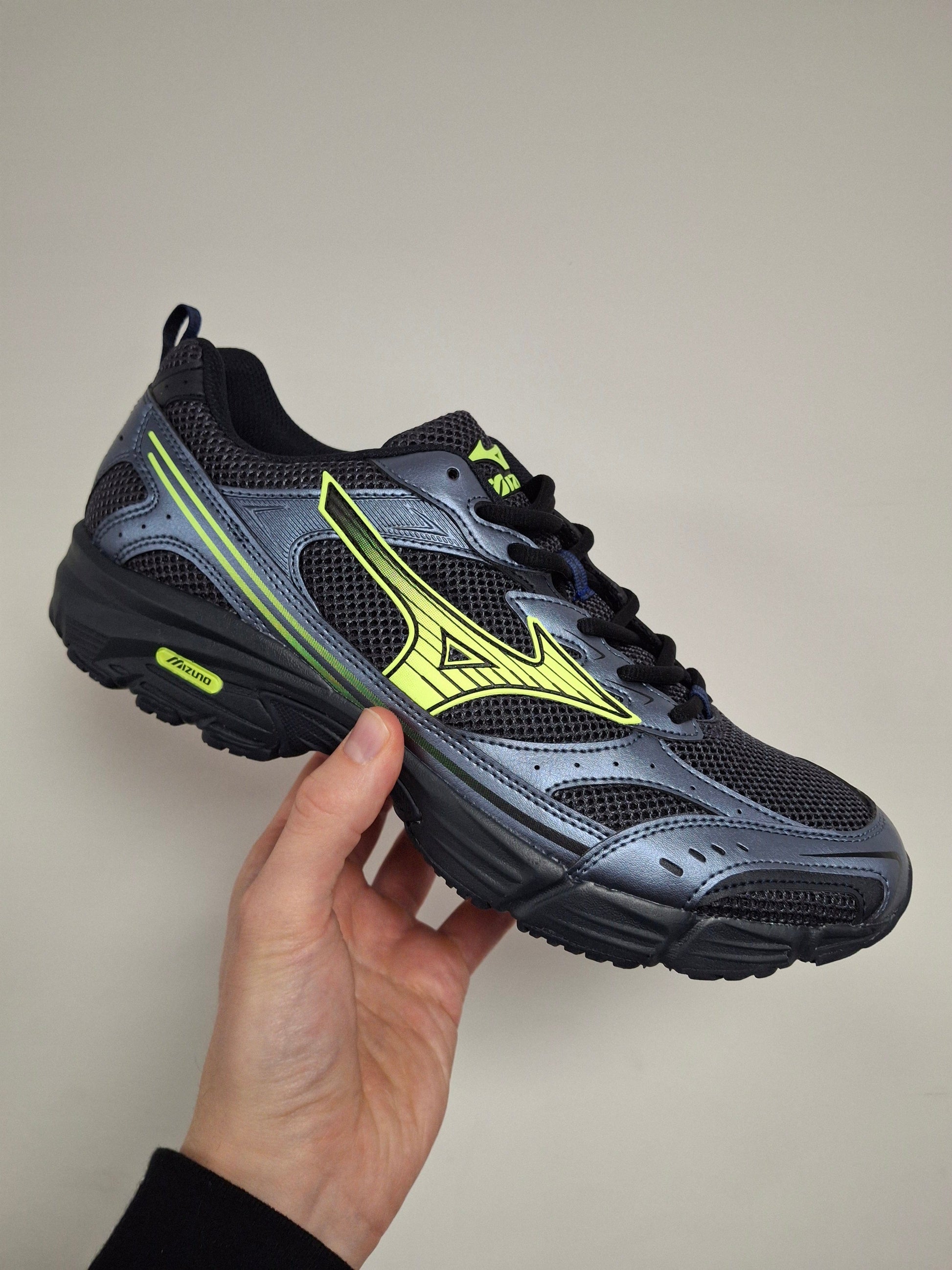 Mizuno MXR Sport 'India Ink Lightning Yellow Black' - Kick Game