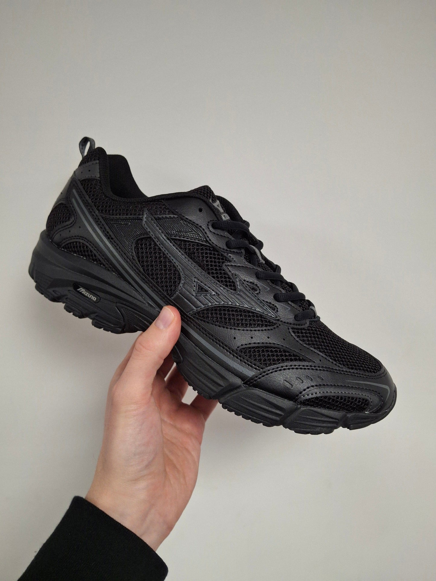 Mizuno MXR Sport 'Black' - Kick Game