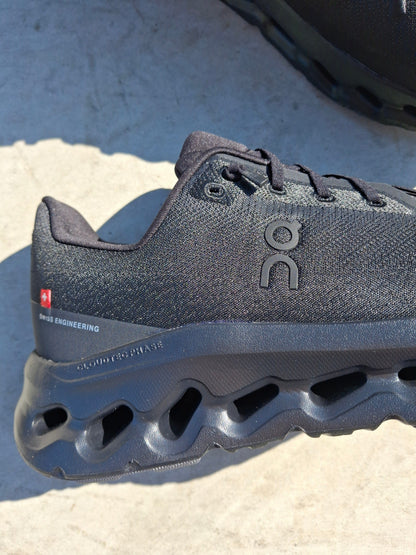 On Cloudtilt 1 'Eclipse Black' - Kick Game