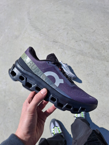 On Cloudmonster 1 'Flint Black' - Kick Game