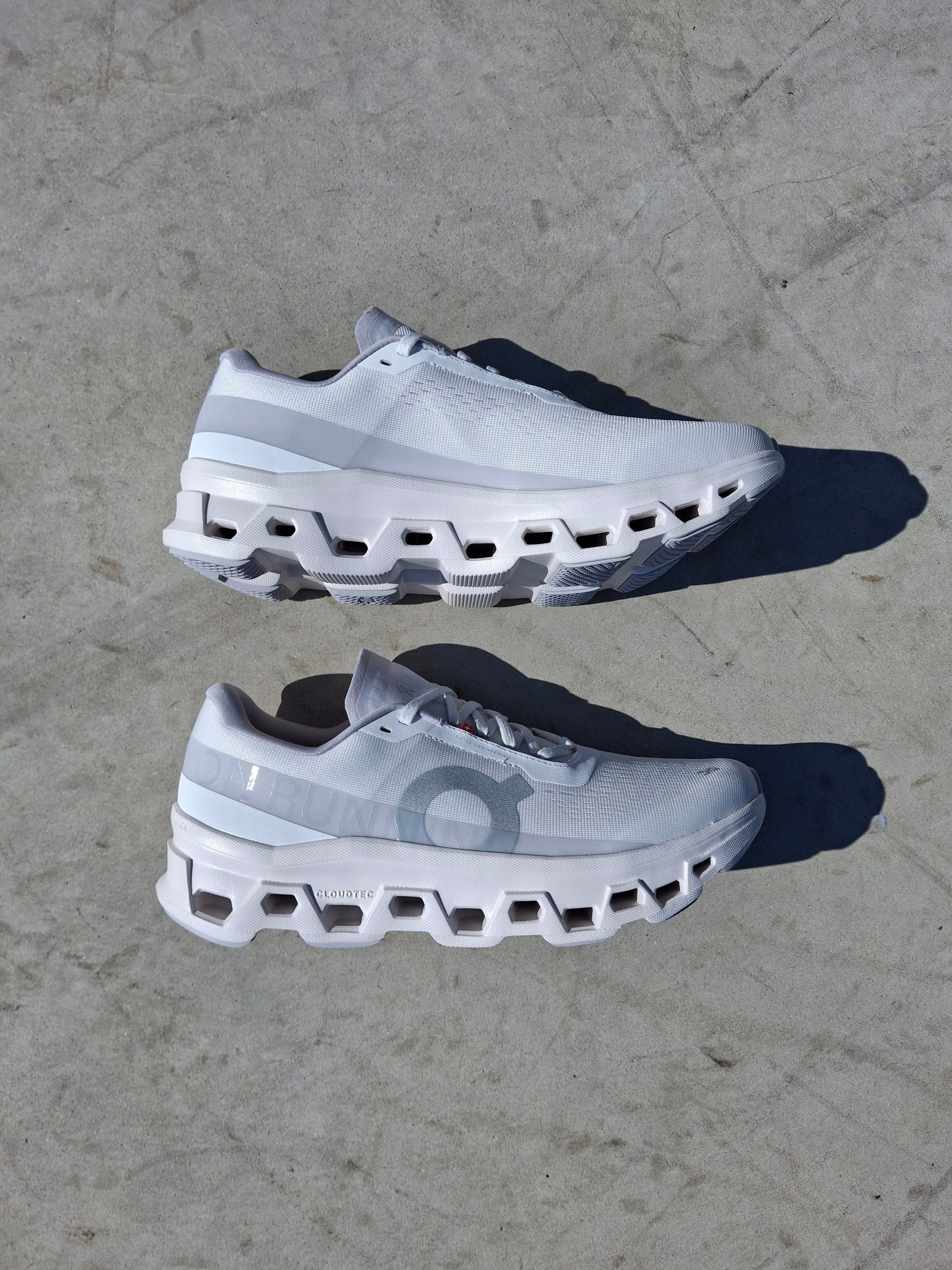On Cloudmonster 1 'White White' - Kick Game