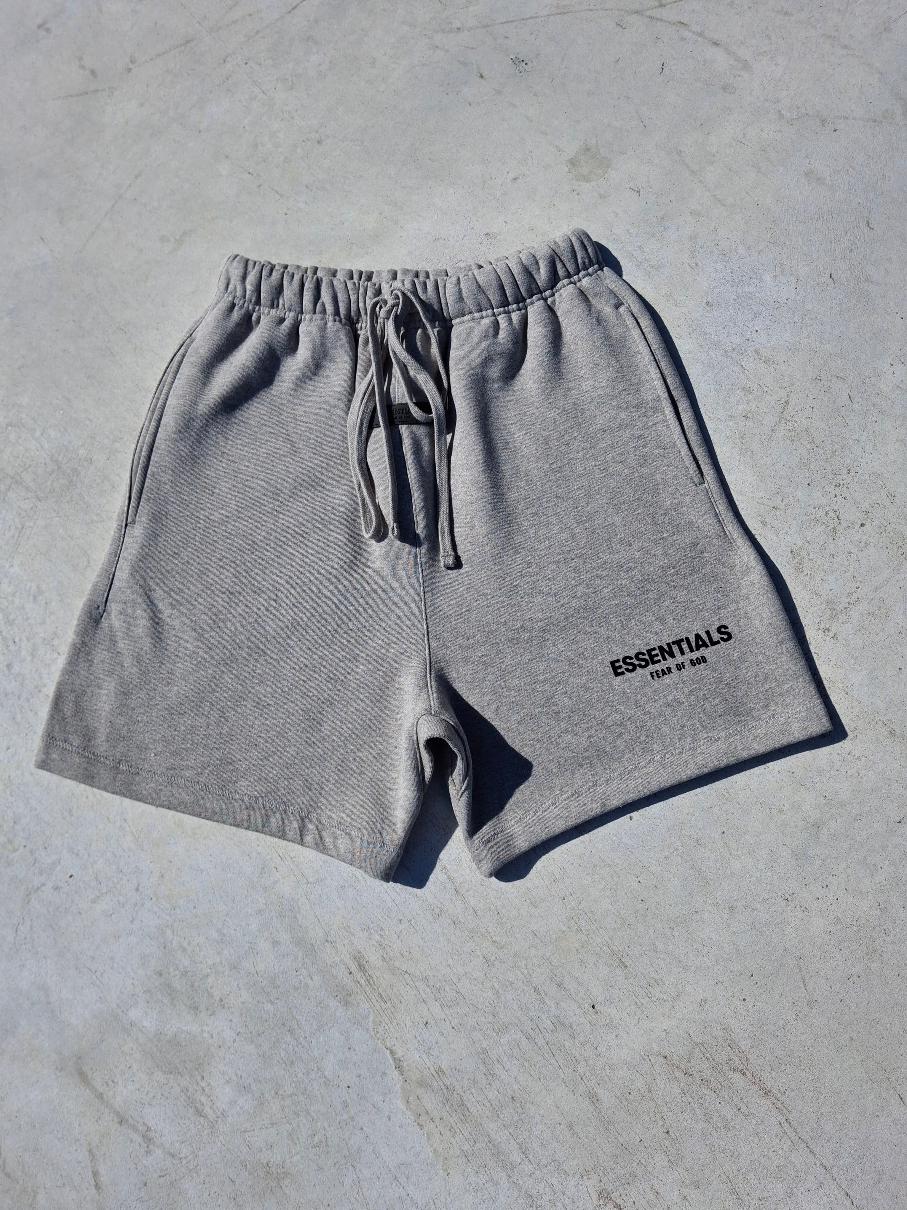ESSENTIALS FEAR OF GODスウェットショーツダークオートミール Fear of God Essentials Sweat Short 'Dark Oatmeal' (SS22) – Kick Game