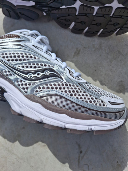 Saucony Progrid Omni 9 'White Brown' - Kick Game