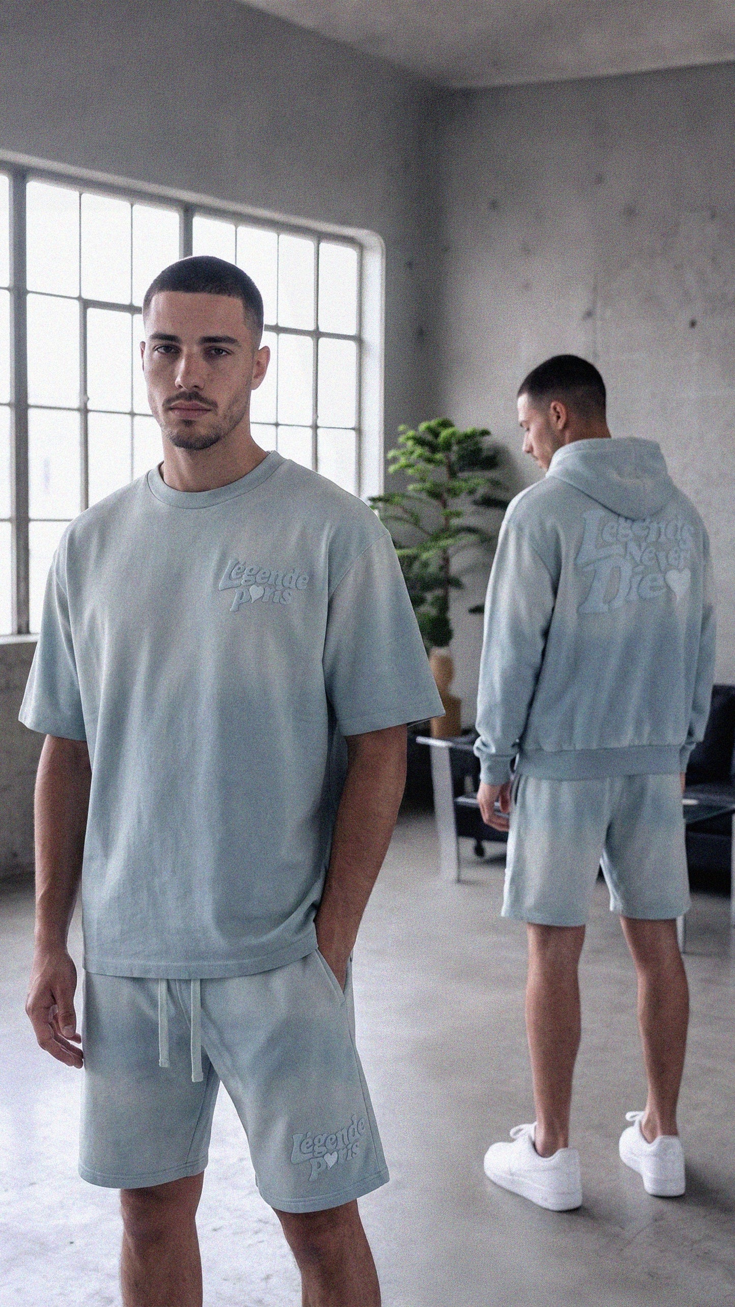 Legende Paris LND GRADIENT SHORT - ICY BLUE - Kick Game