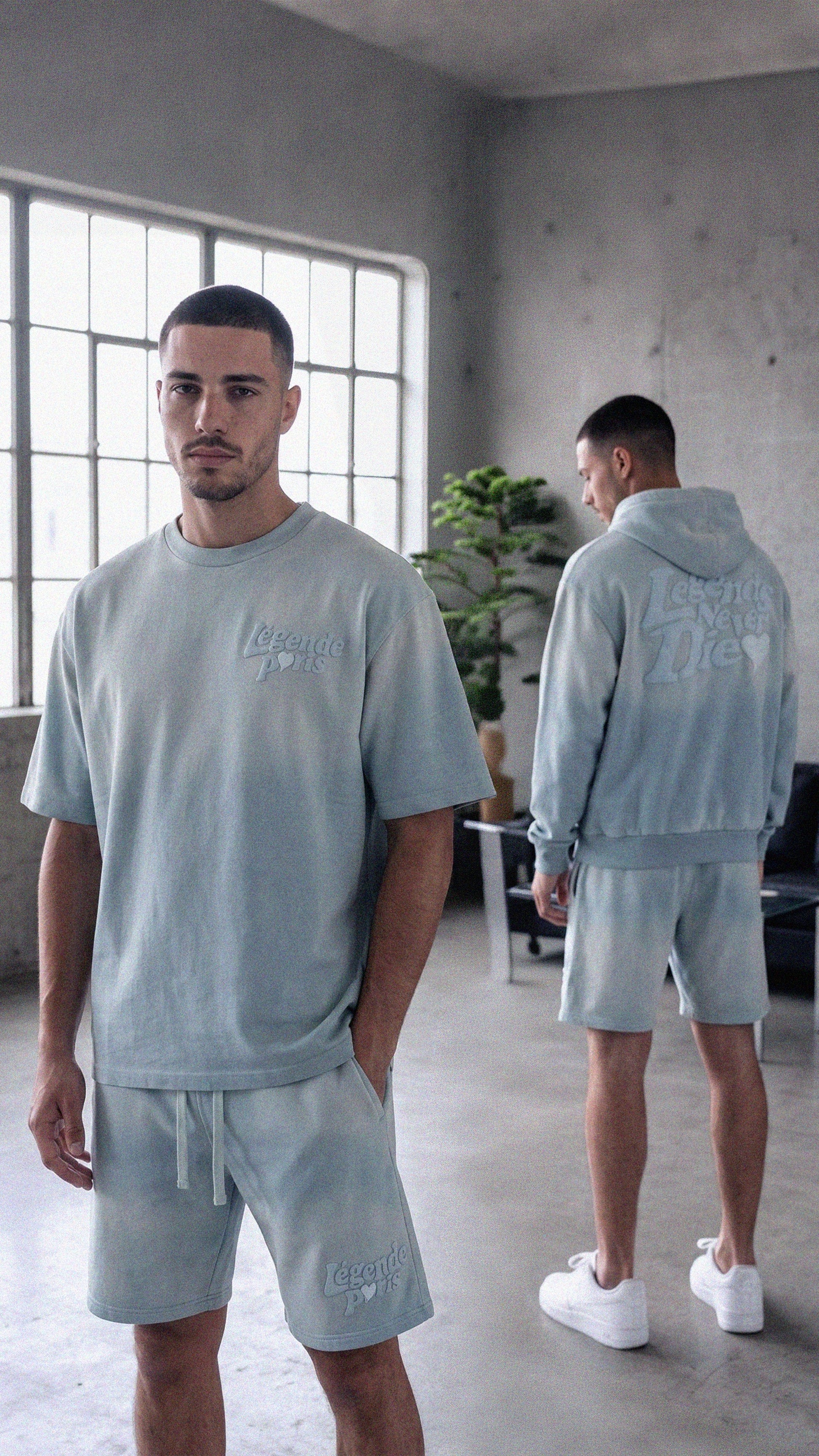 Legende Paris LND GRADIENT SHORT - ICY BLUE - Kick Game