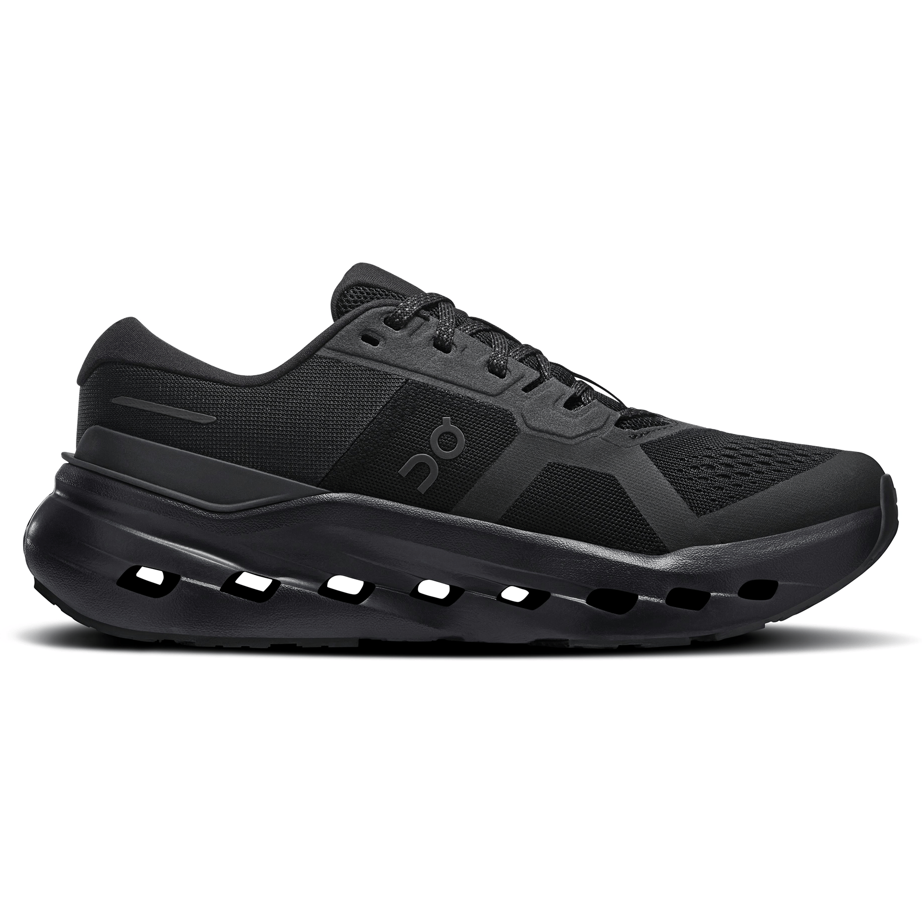 On Cloudrunner 3 'Black Black' - Kick Game