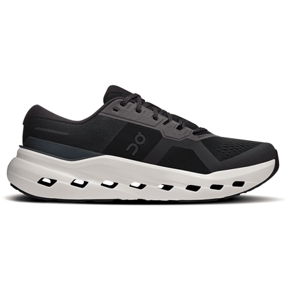 On Cloudrunner 3 'Black Ivory' - Kick Game