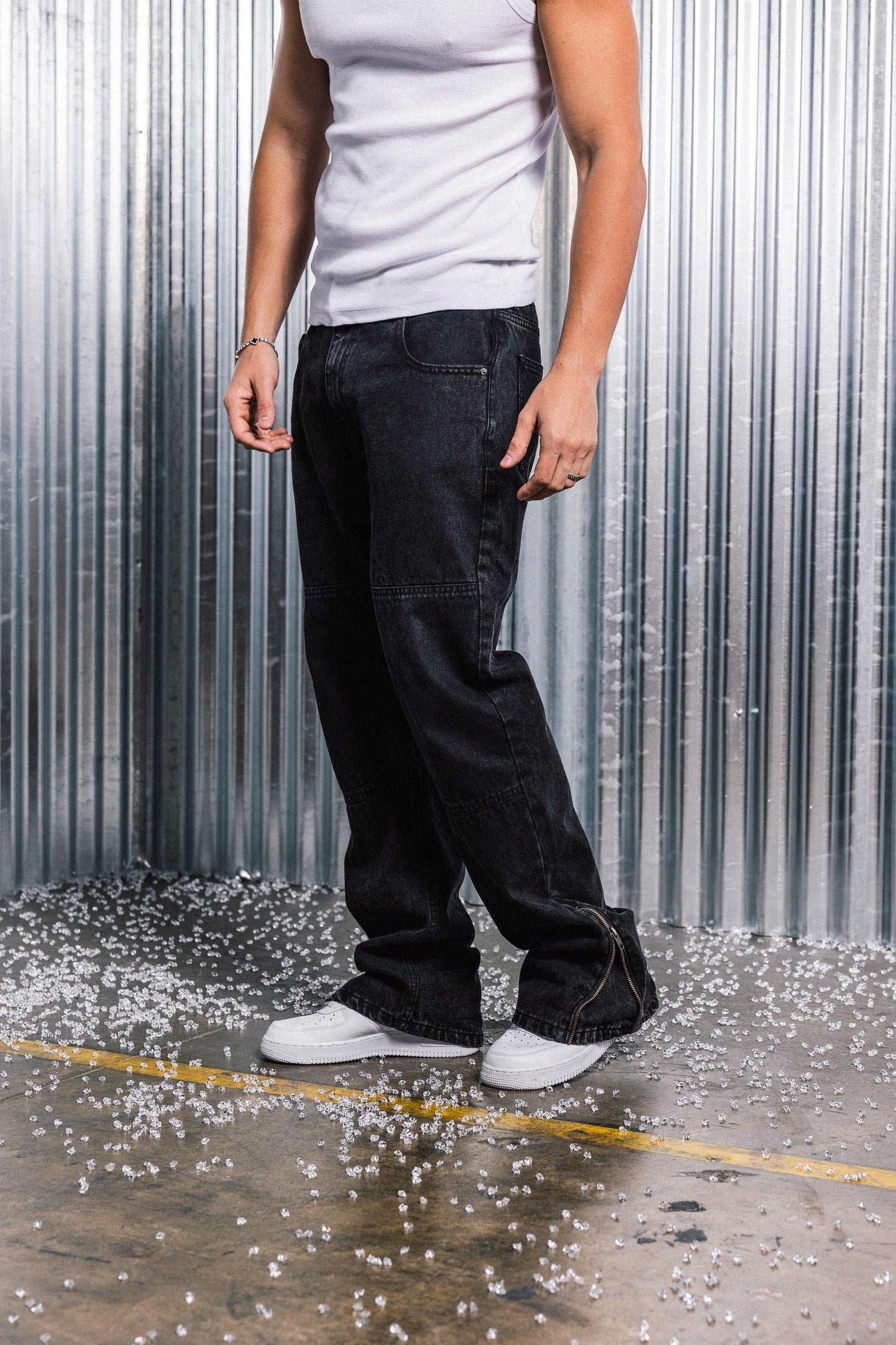 Zip Flare Denim - Blackout - Kick Game