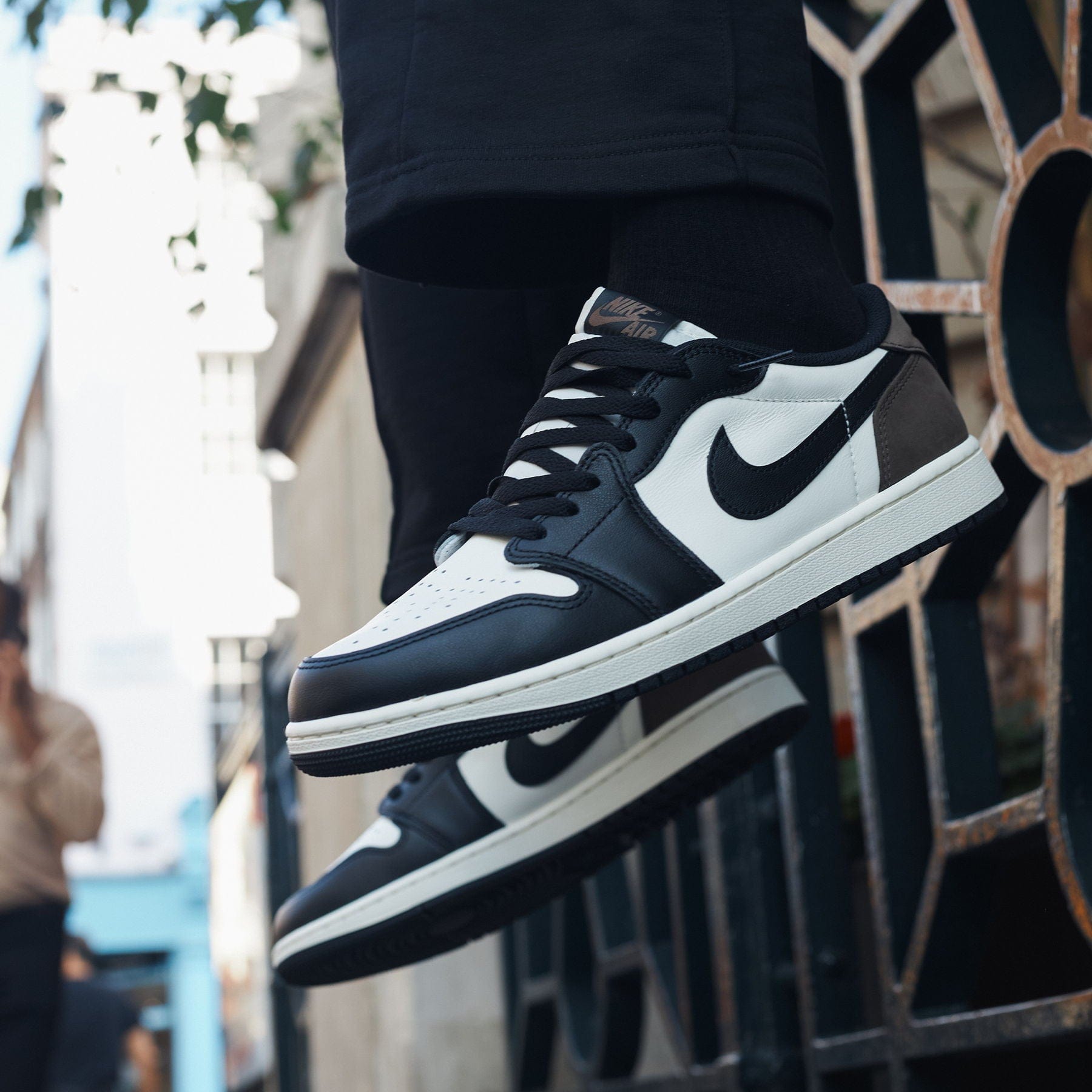 Air Jordan 1 Low OG 'Mocha' - Kick Game