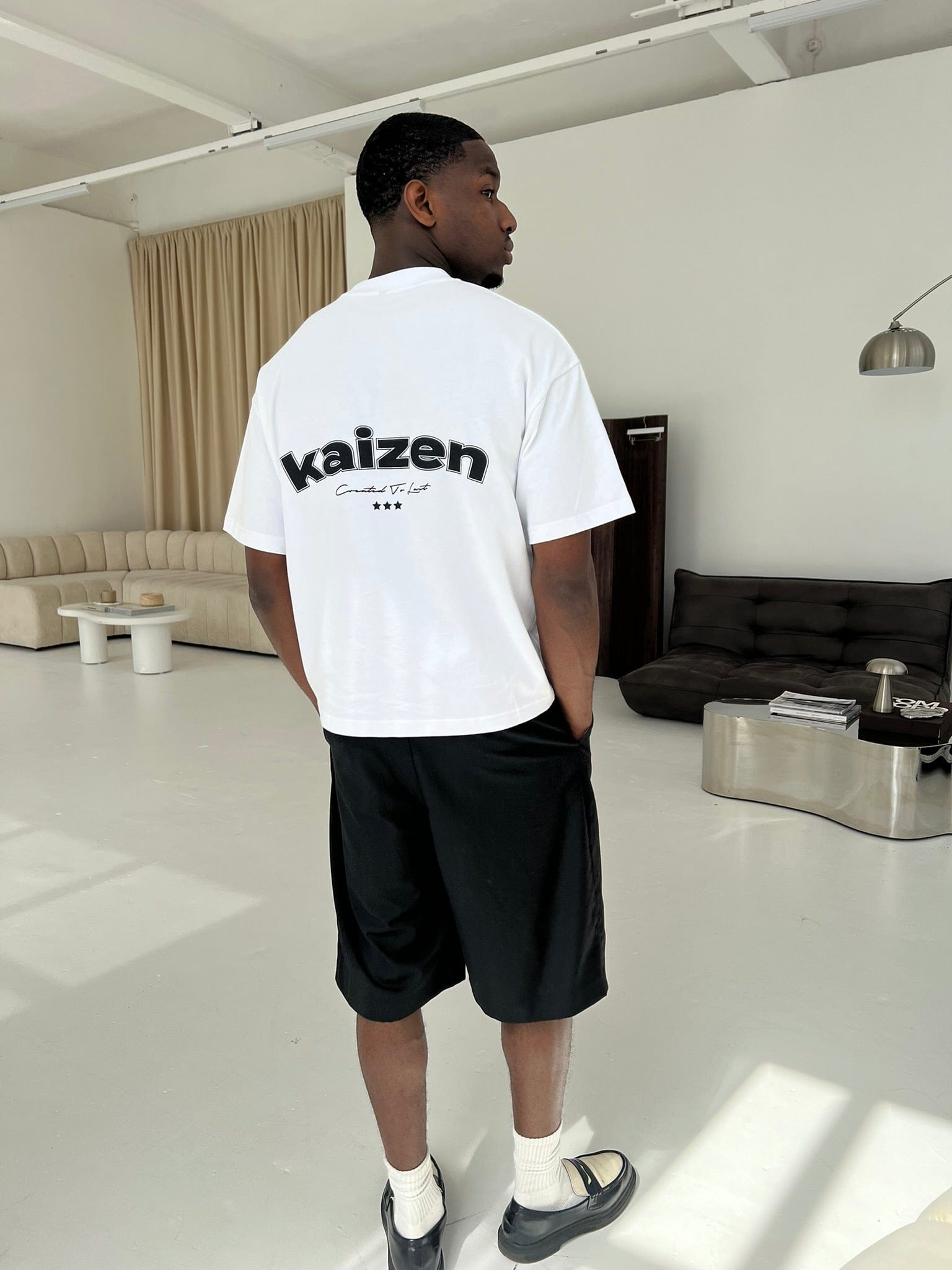 KAIZEN MARKET ARCH TEE WHITE - Kick Game