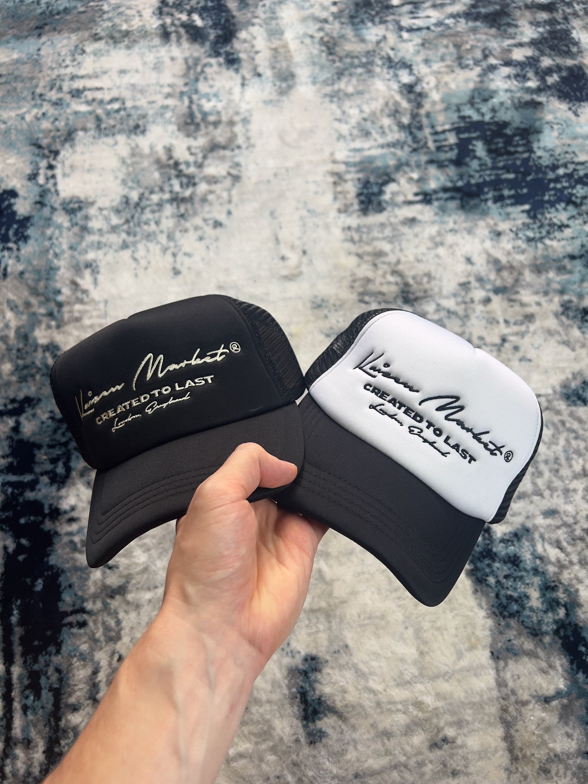 KAIZEN MARKET AUTOGRAPH TRUCKER HAT BLACK - Kick Game