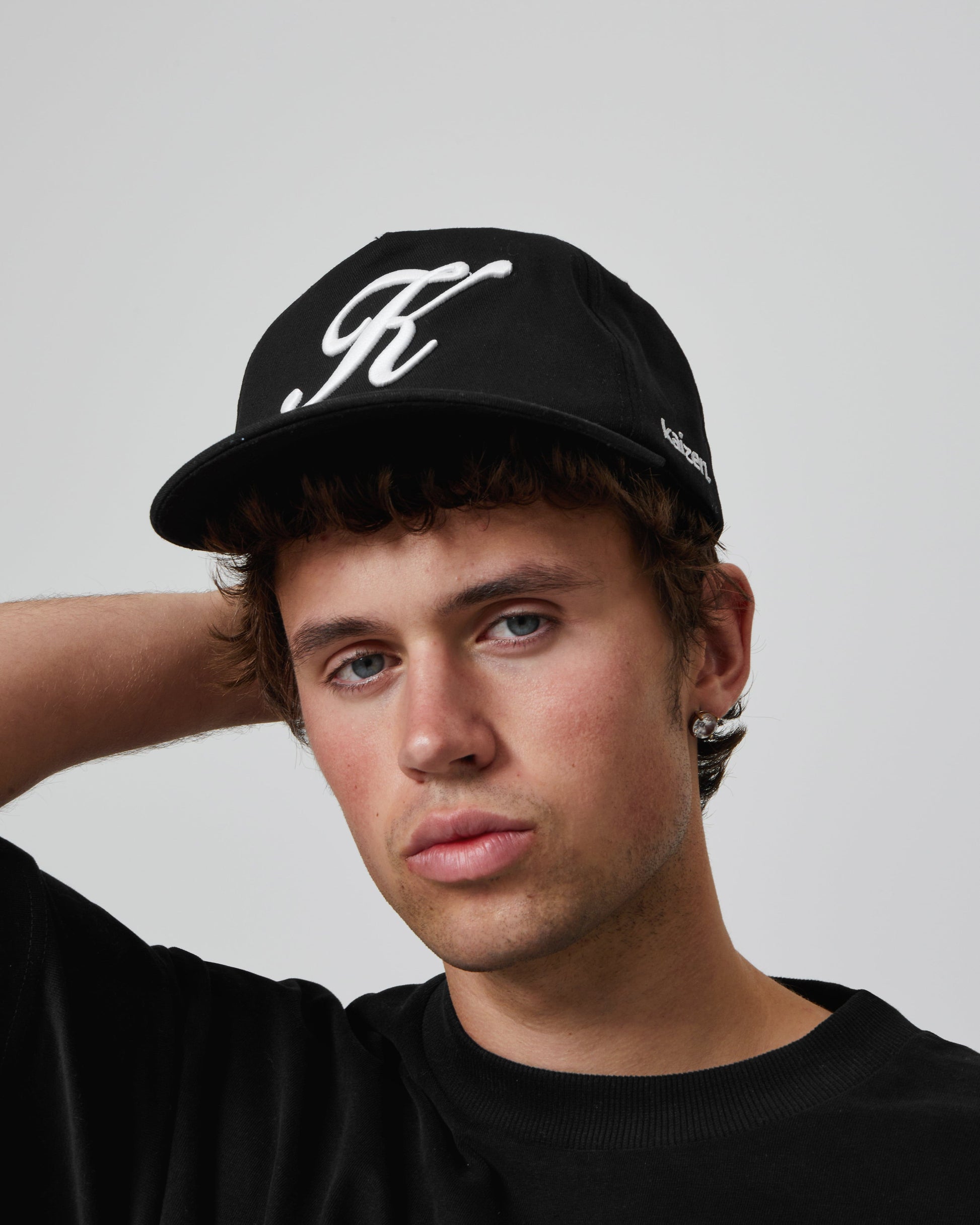 KAIZEN MARKET SCRIPT HAT - Kick Game