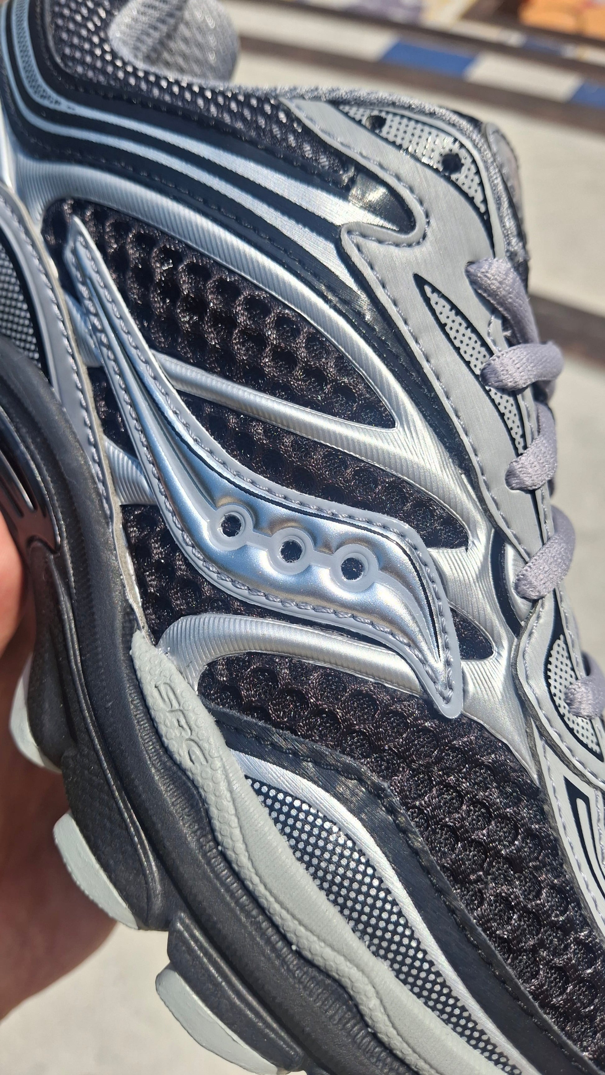 Saucony Progrid Omni 9 'Black Silver' - Kick Game
