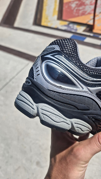 Saucony Progrid Omni 9 'Black Silver' - Kick Game