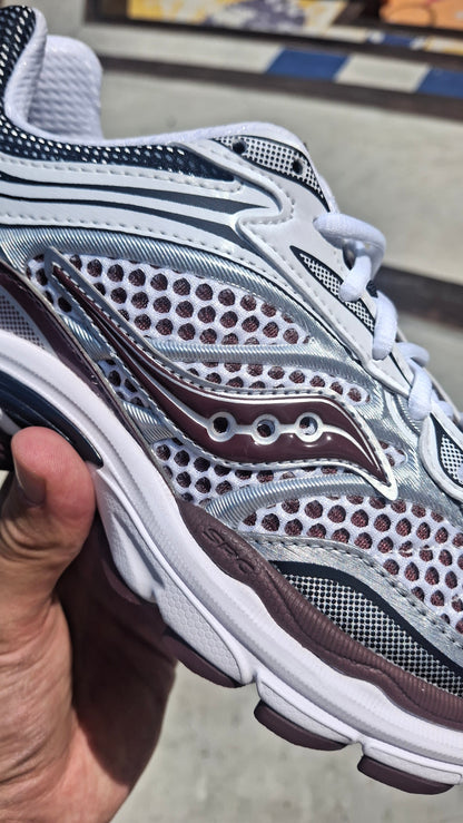 Saucony Progrid Omni 9 OG 'White Maroon' - Kick Game