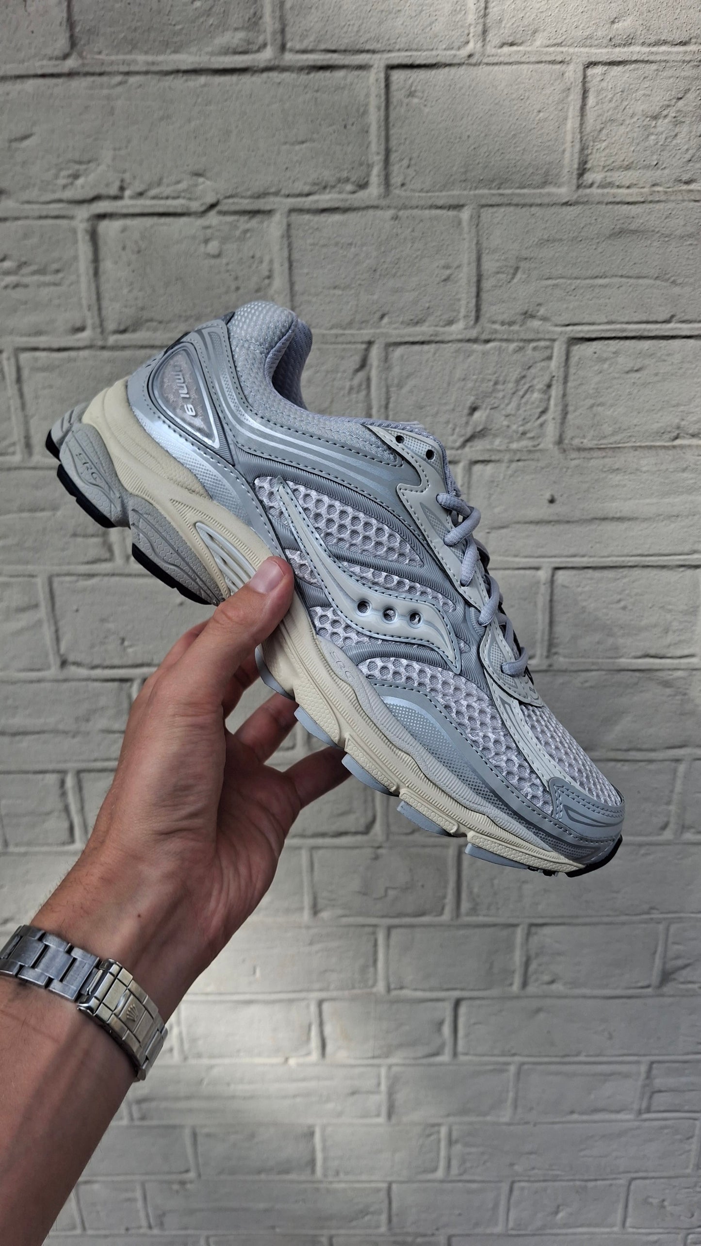 Saucony Progrid Omni 9 OG 'Quartz Eggshell' - Kick Game