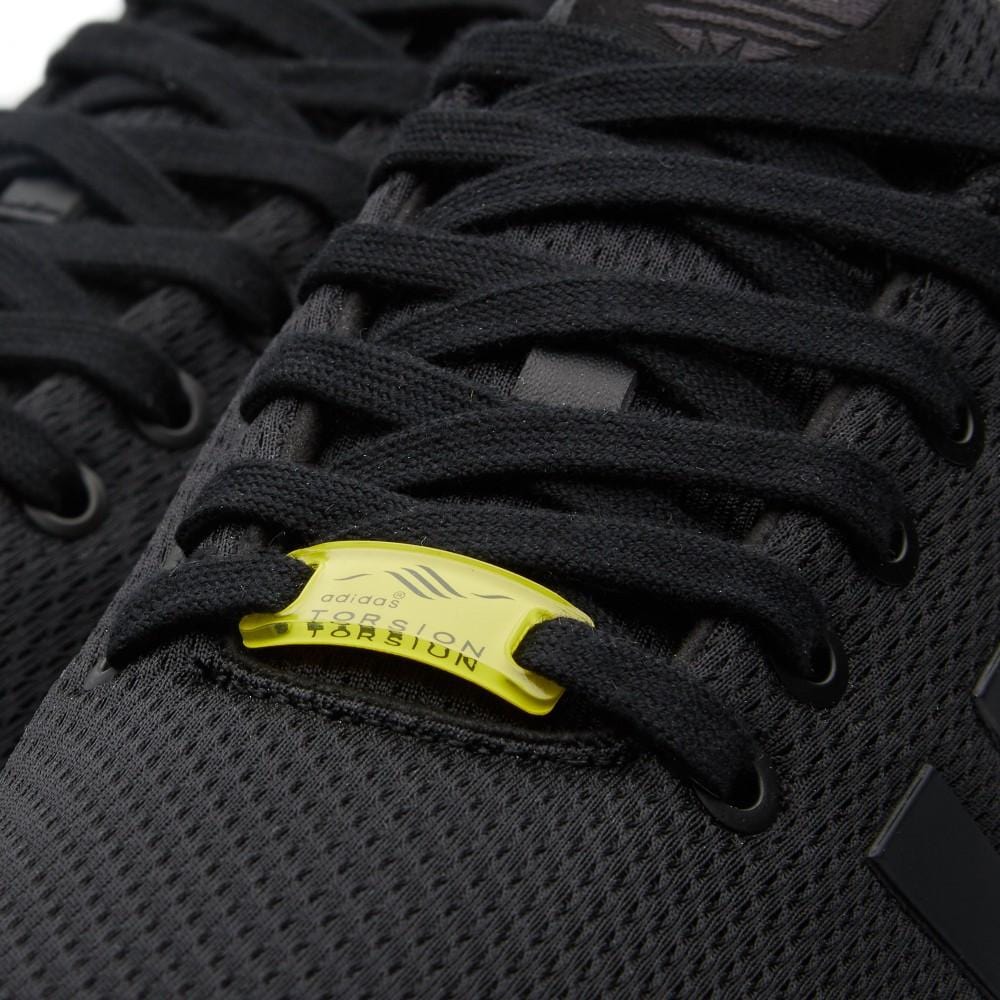 ADIDAS ZX FLUX Black & White - Kick Game