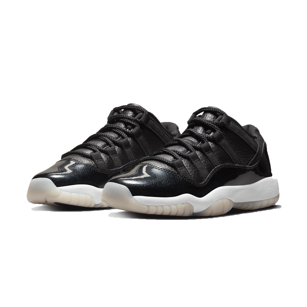 Black and white air jordan 11 online