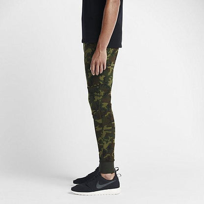NIKE TECH FLEECE CAMO MEN'S TROUSERS - Sequoia Black - Kick Game