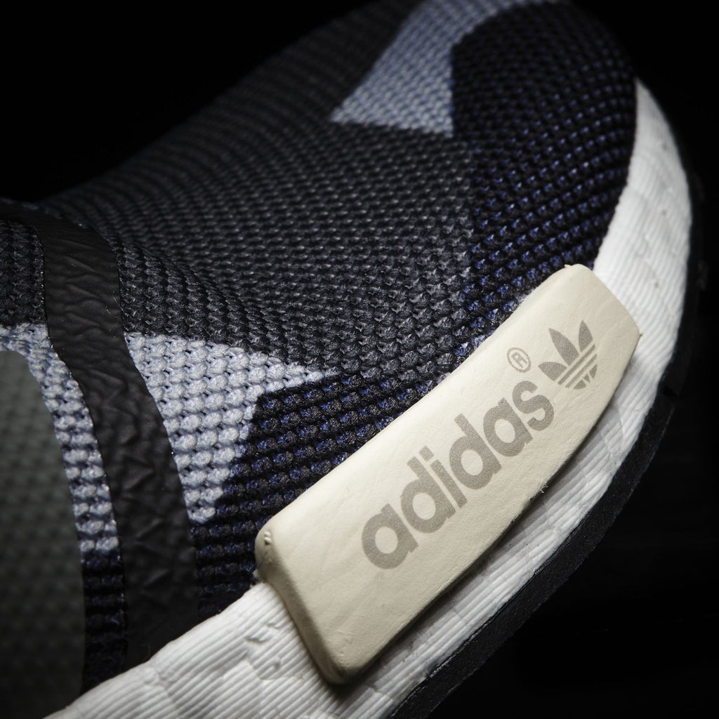 ADIDAS NMD R1 - Core Black Chalk White - Kick Game