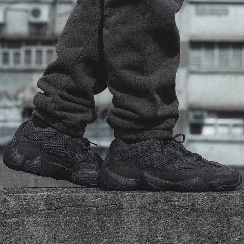 Politiek Word gek Gooey adidas Originals Yeezy 500 Utility Black — Kick Game