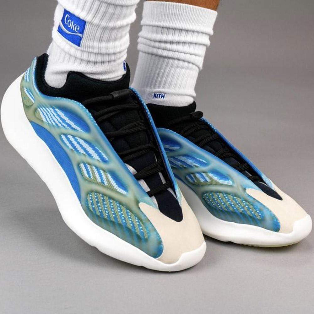 Boost 700 V3 How Do Yeezy Mauve Fit Adidas Yeezy Boost 700 Inertia