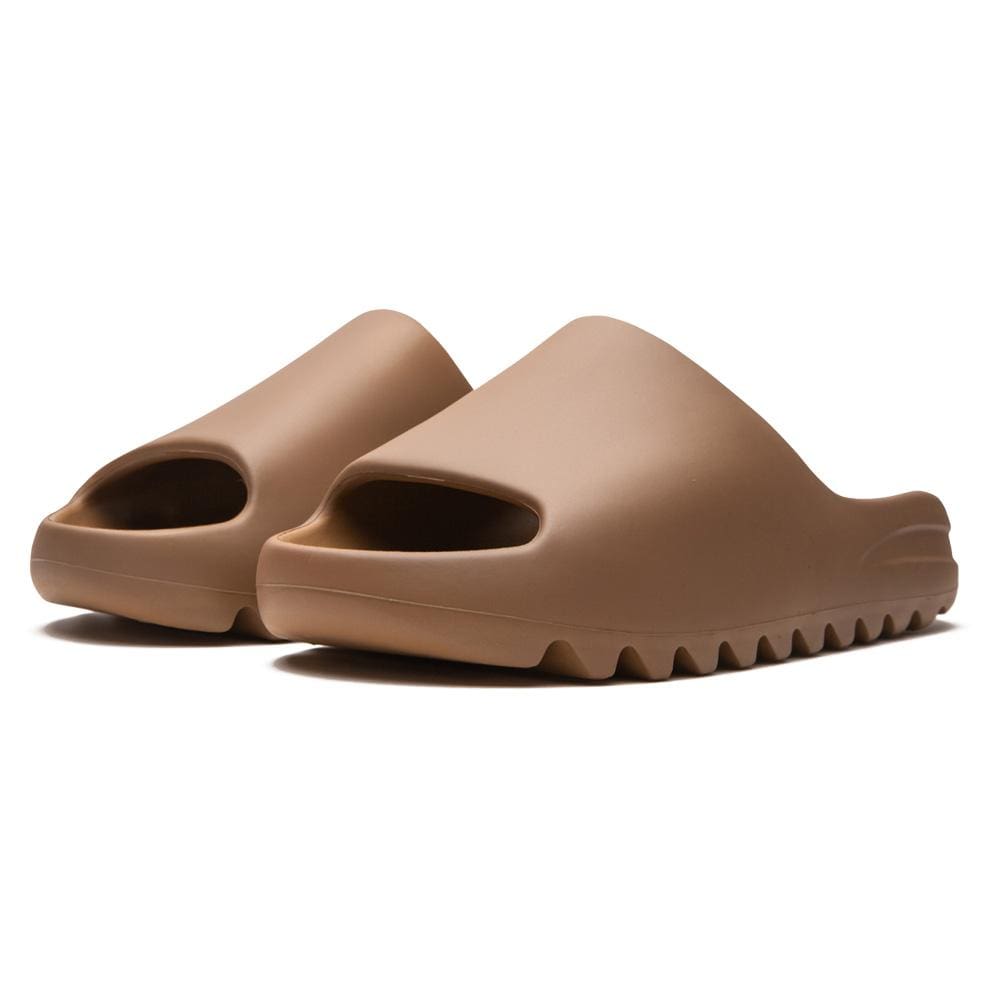 Yeezy Slides 'Core' - Kick Game