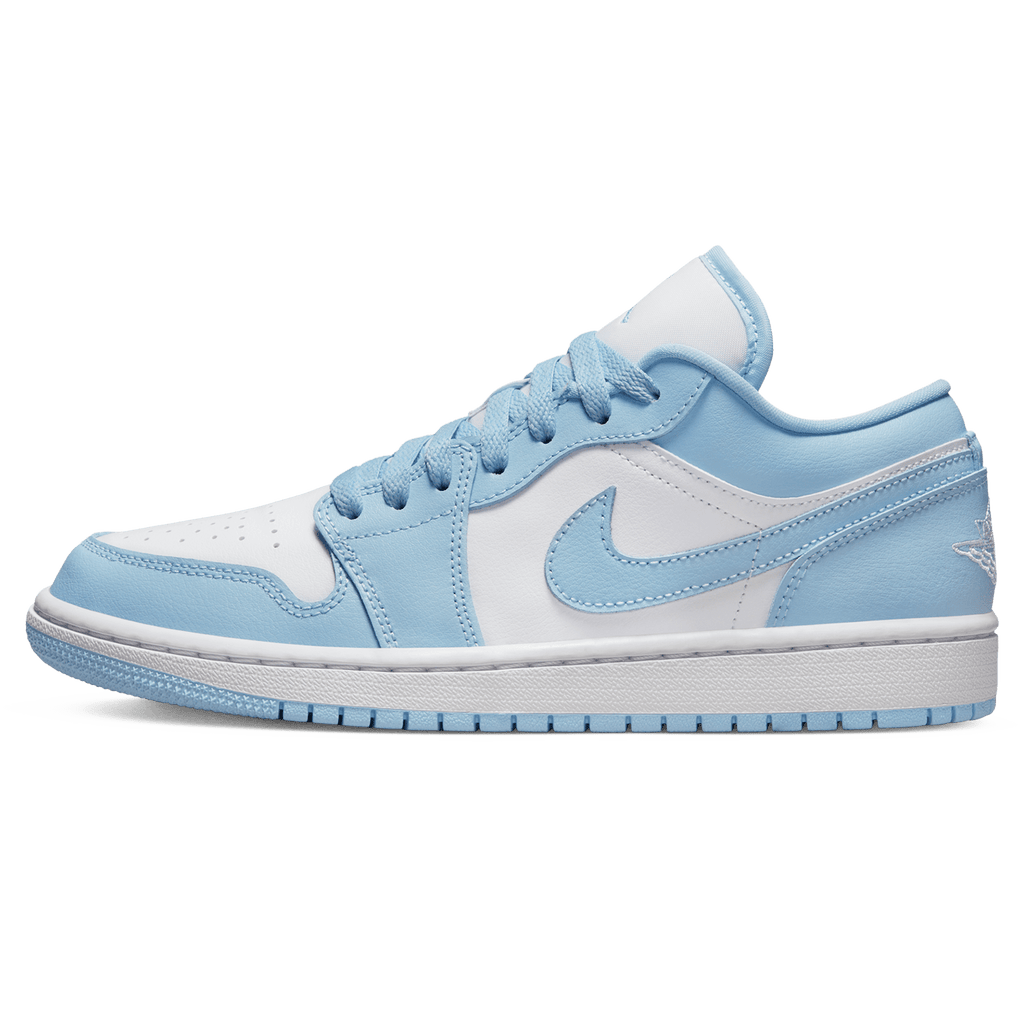 Nike air jordan blue and white hotsell